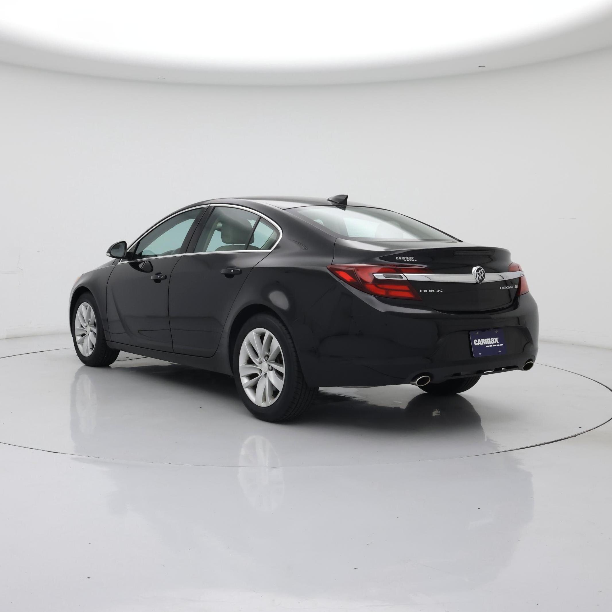 Thumbnail: 2017 Buick Regal - 2