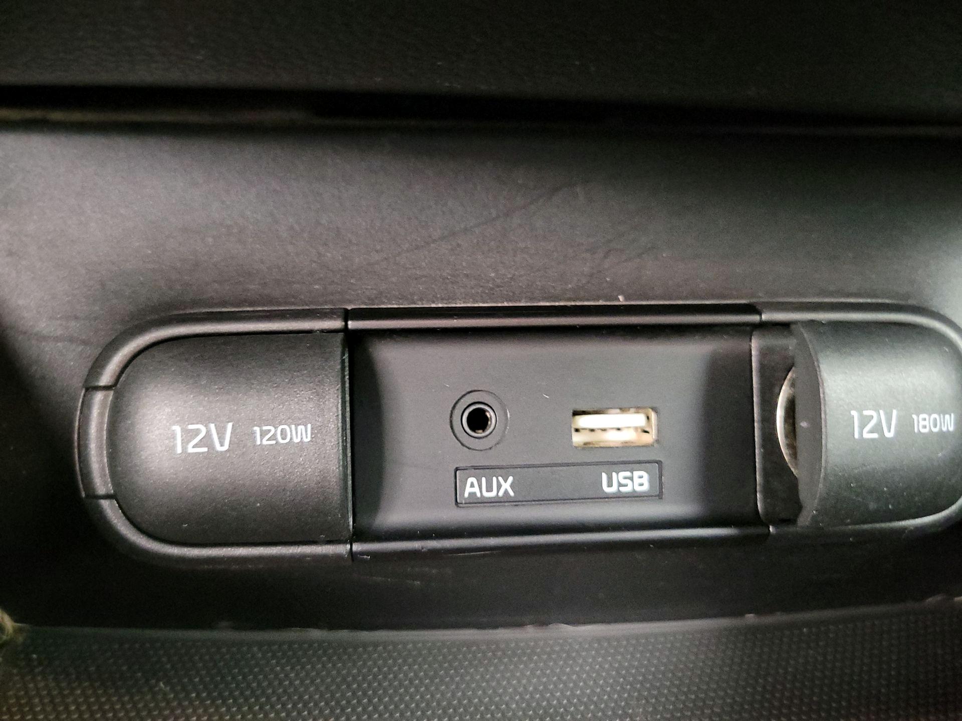 Thumbnail: 2016 Kia Soul - 18