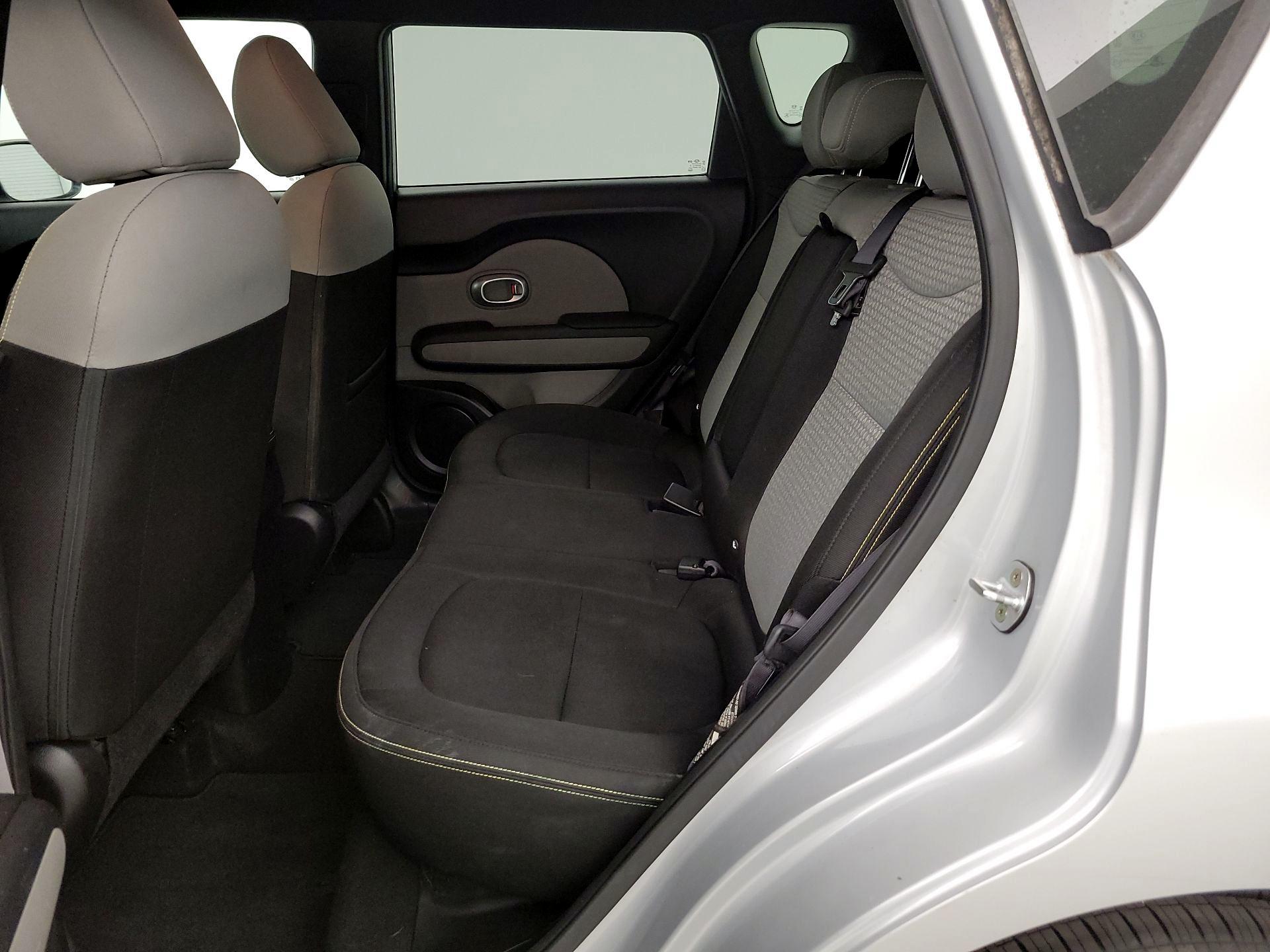 Thumbnail: 2016 Kia Soul - 19