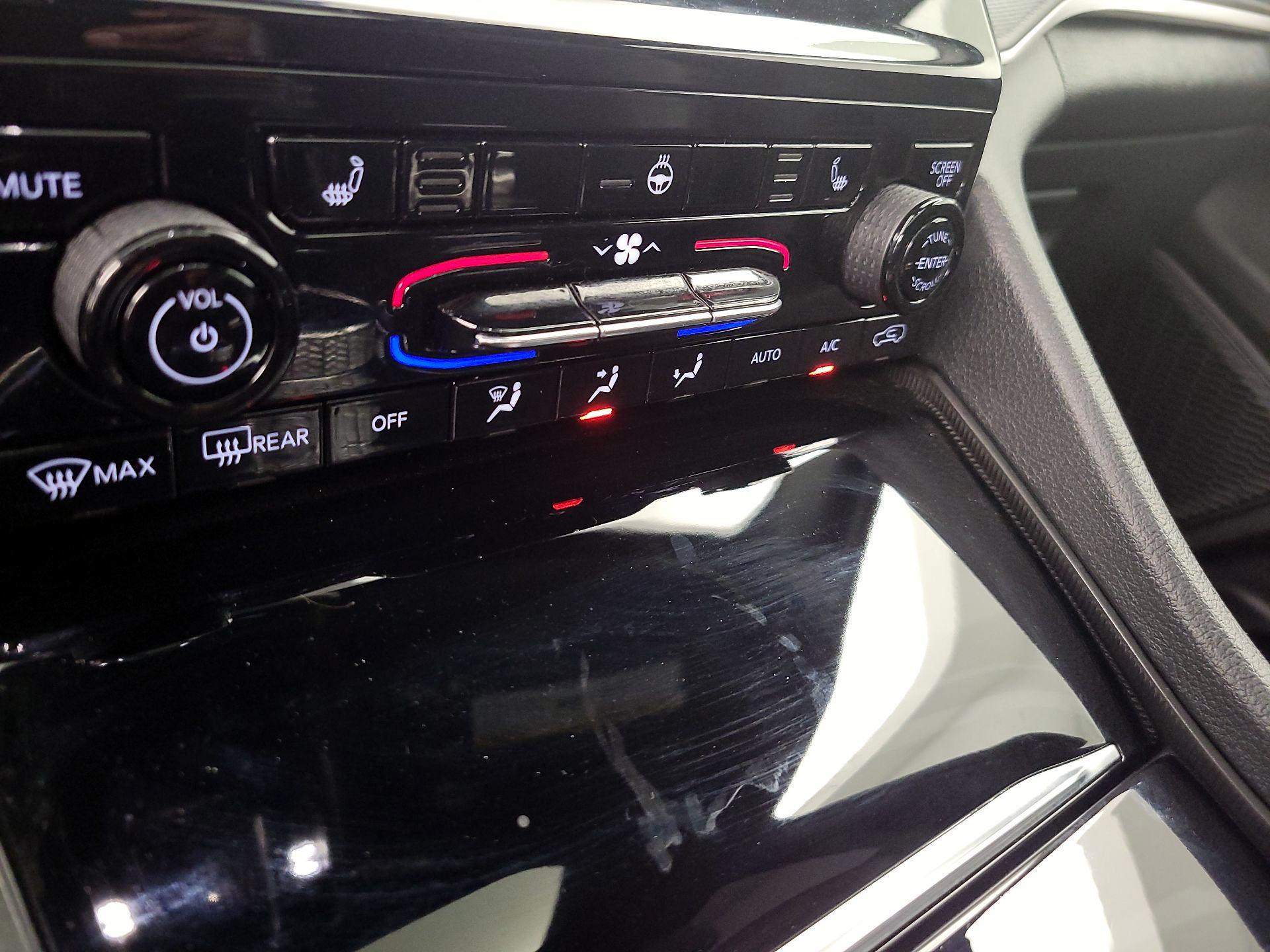 Thumbnail: 2023 Jeep Grand Cherokee - 16