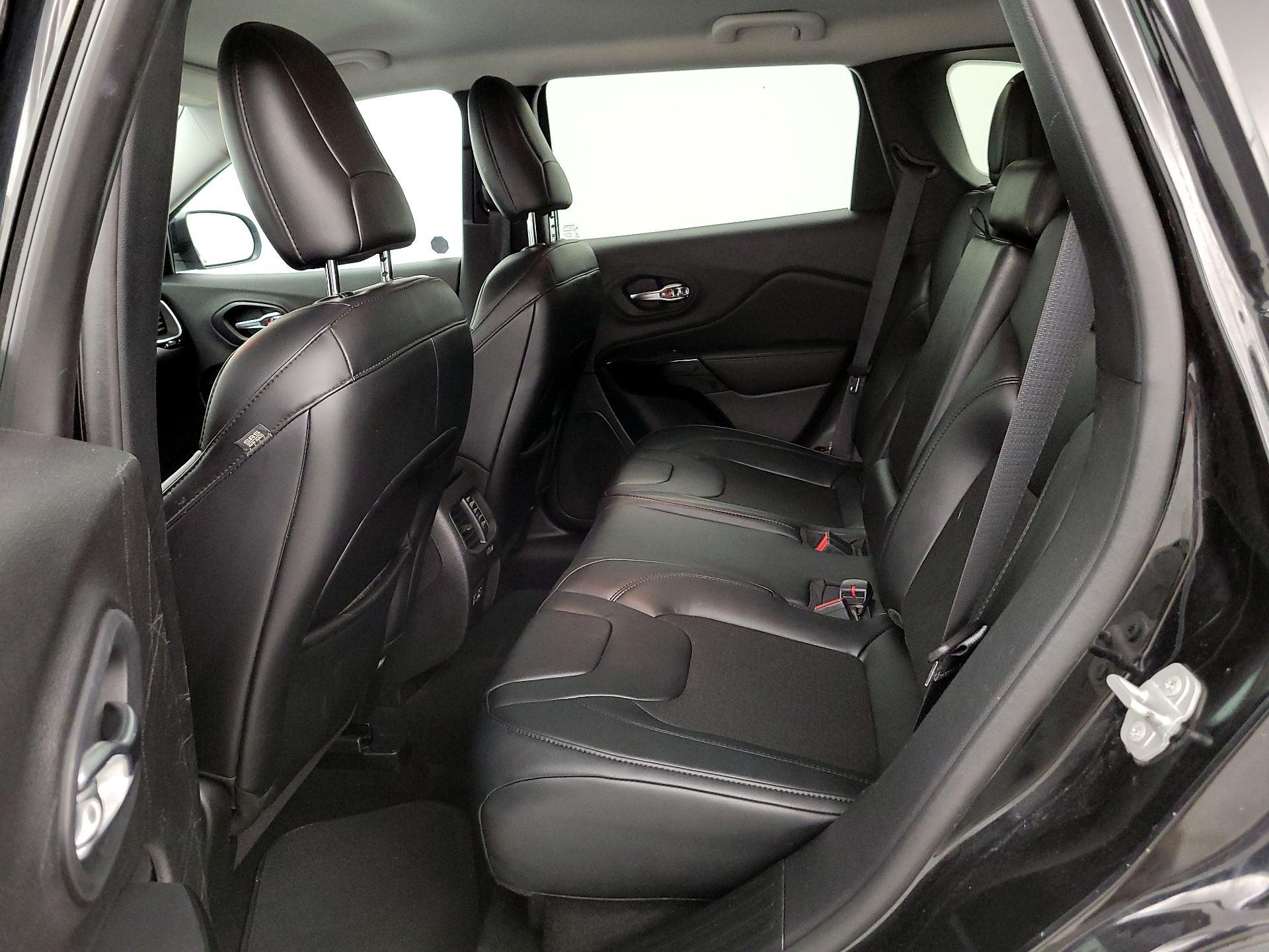 Thumbnail: 2021 Jeep Cherokee - 19