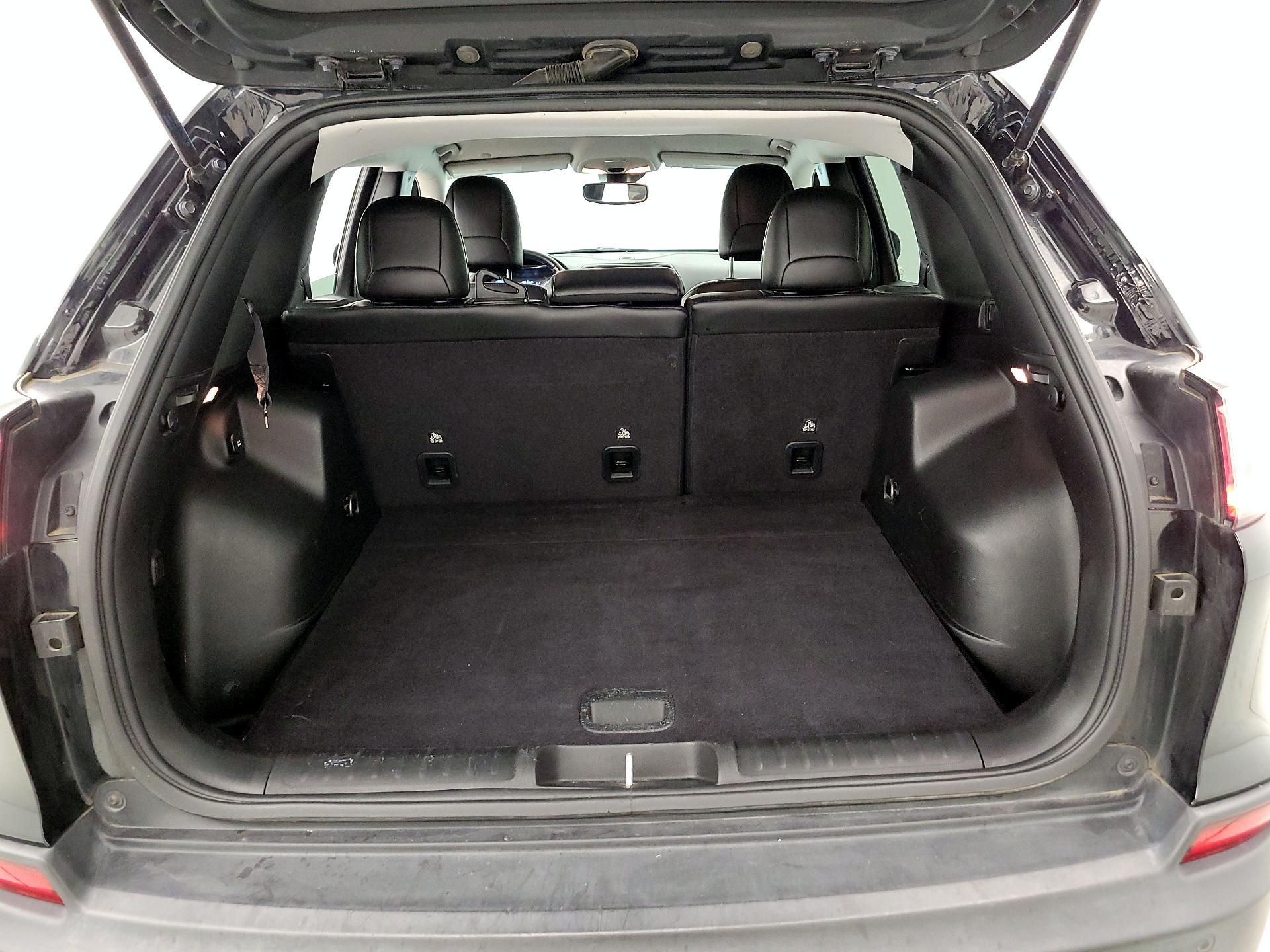 Thumbnail: 2021 Jeep Cherokee - 20