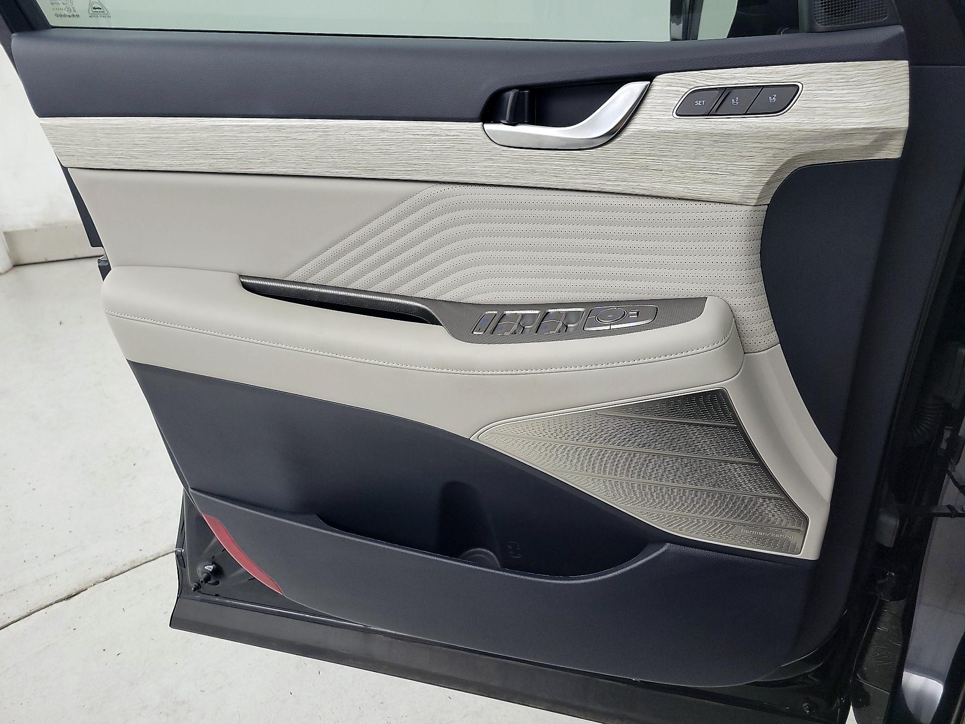 Thumbnail: 2023 Hyundai Palisade - 12