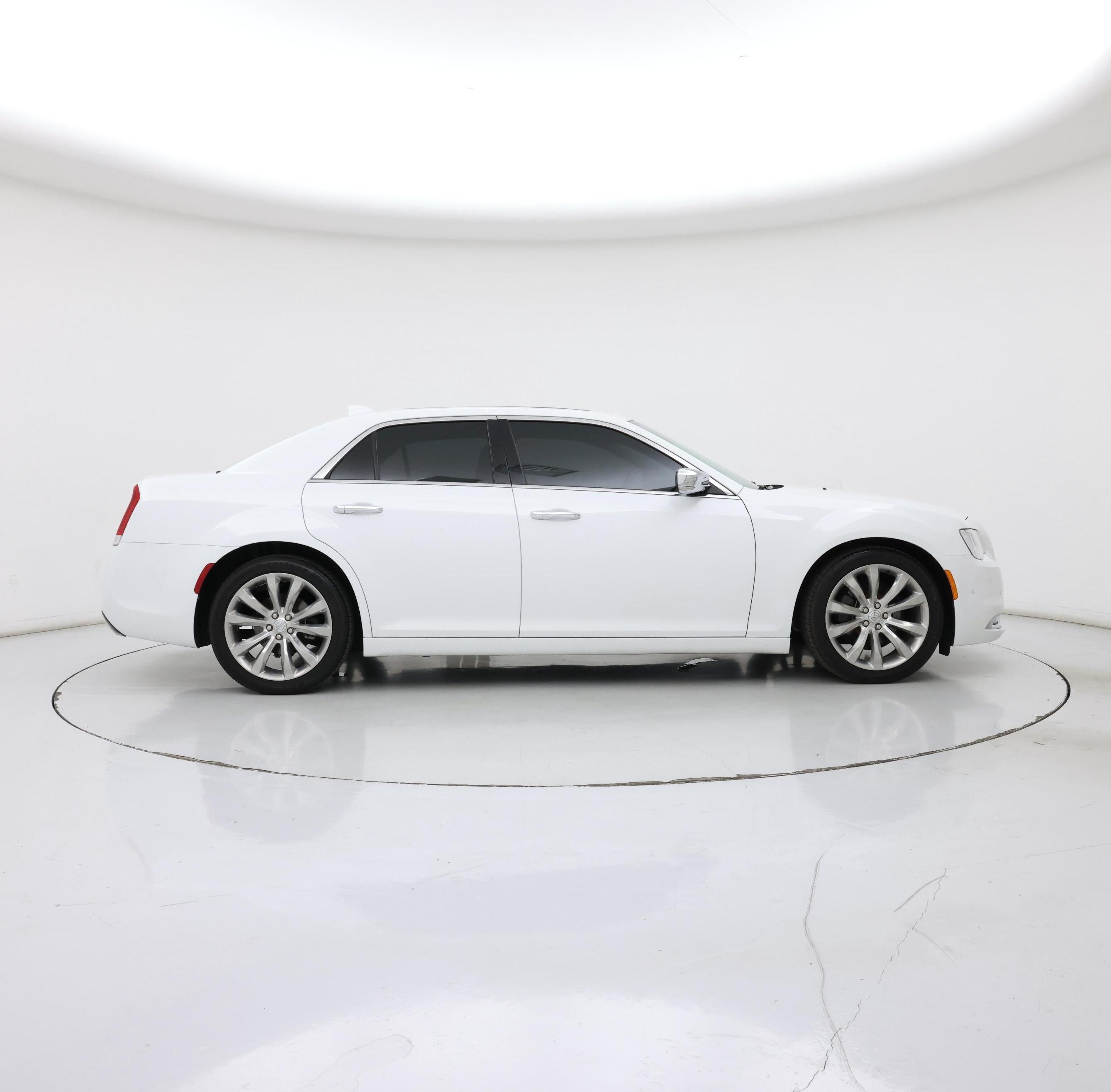 Thumbnail: 2019 Chrysler 300 - 7