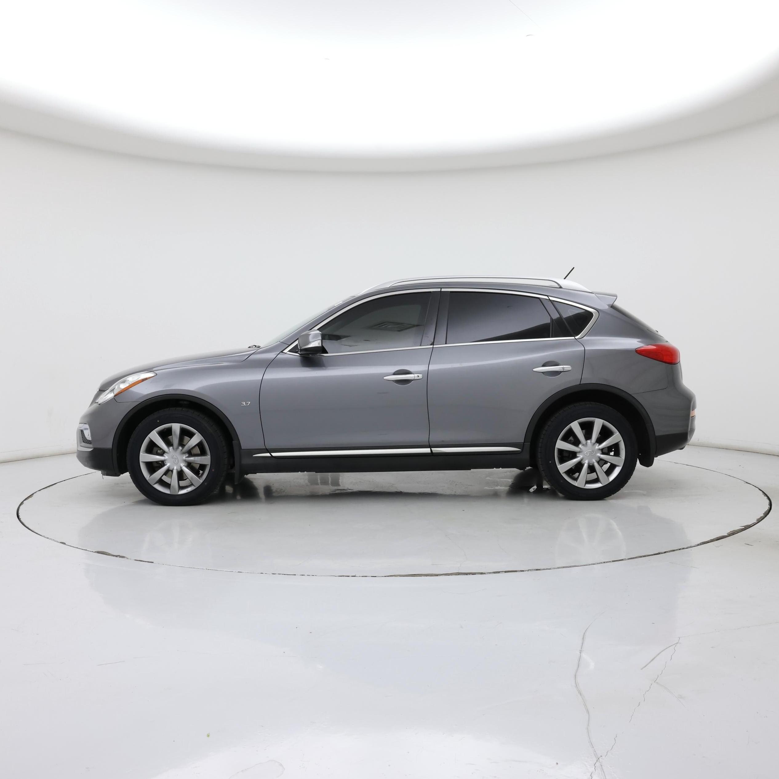 Thumbnail: 2016 INFINITI QX50 - 3