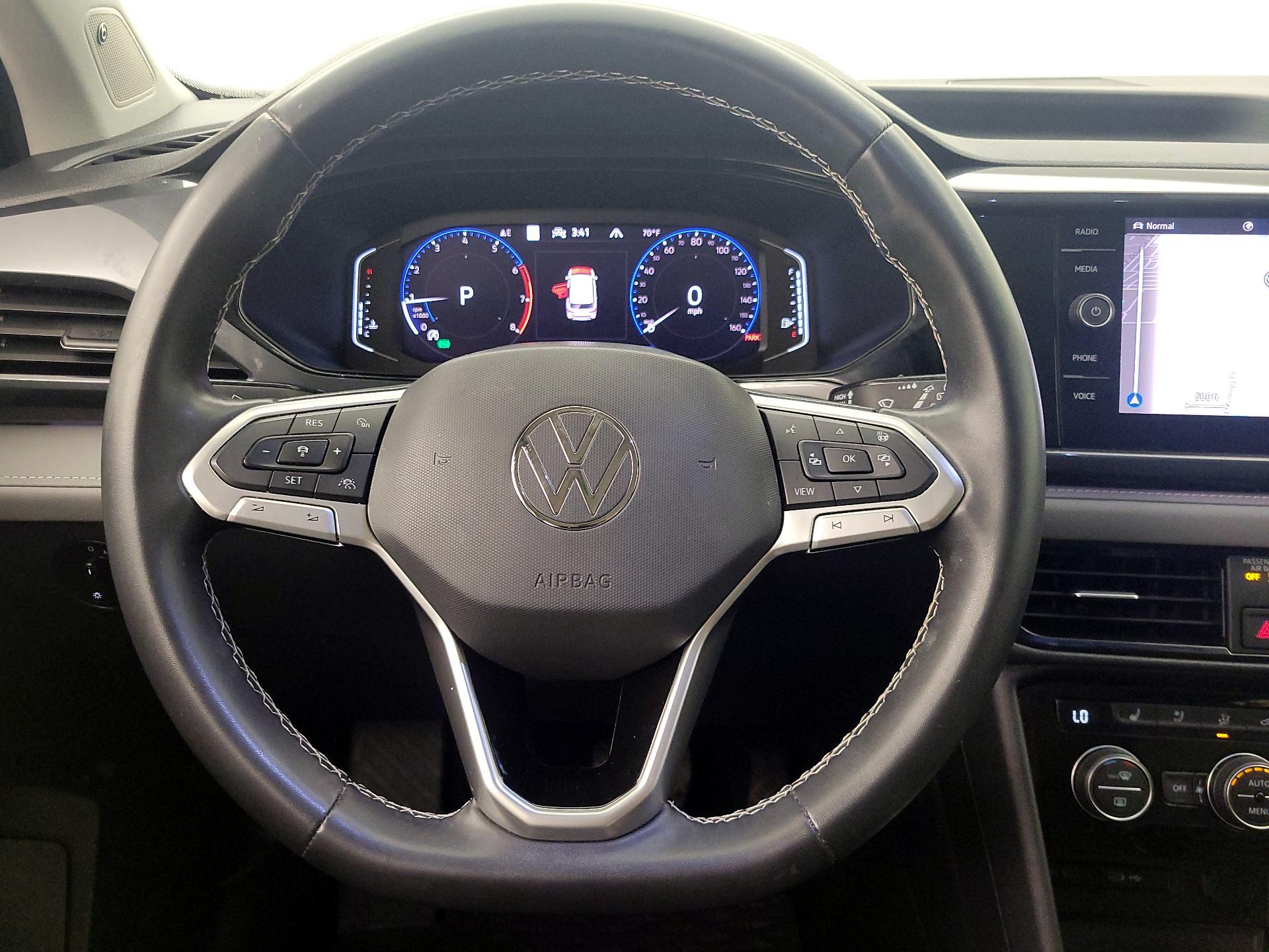 Thumbnail: 2022 Volkswagen Taos - 10