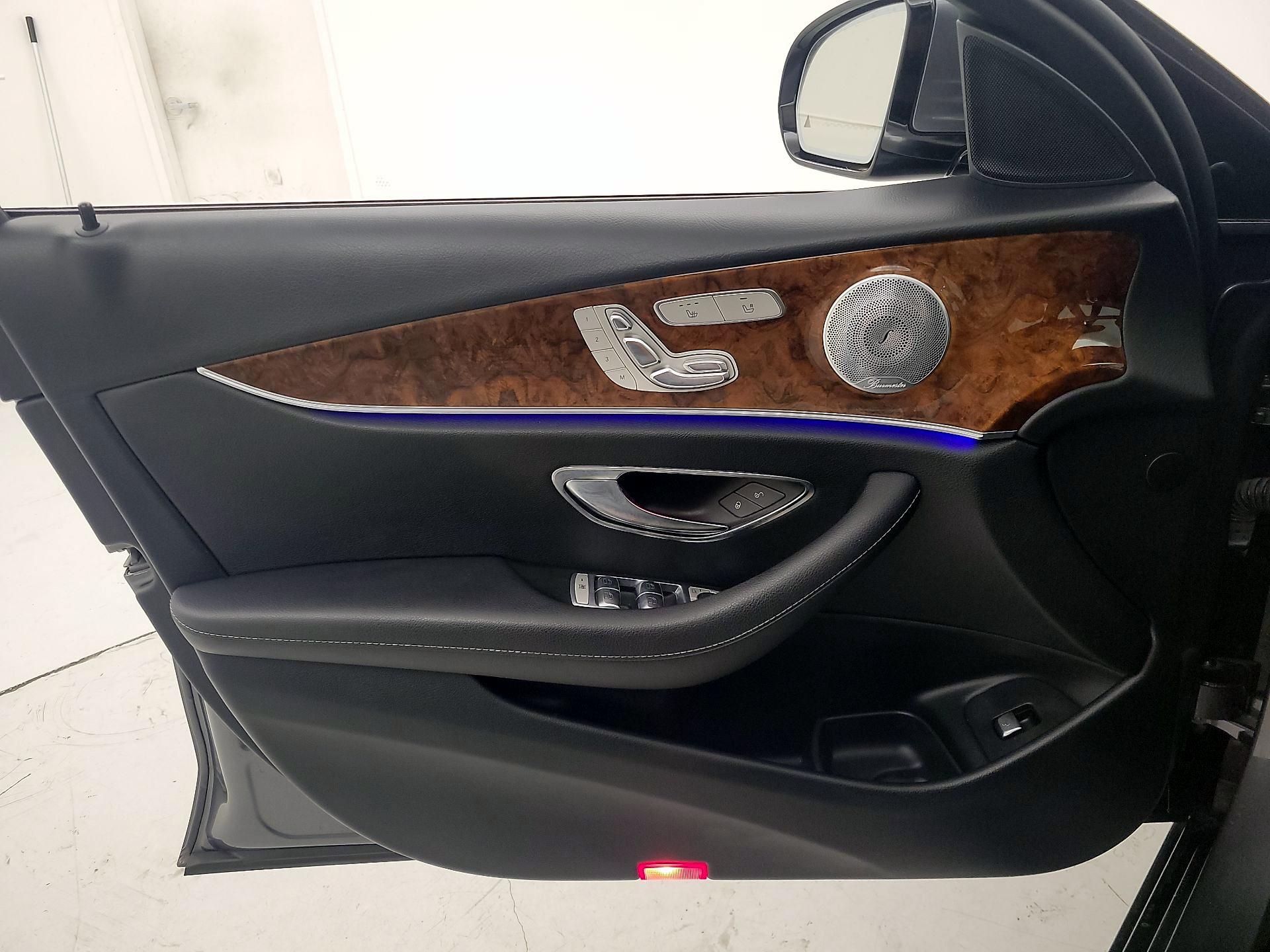 Thumbnail: 2018 Mercedes-Benz E-Class - 12