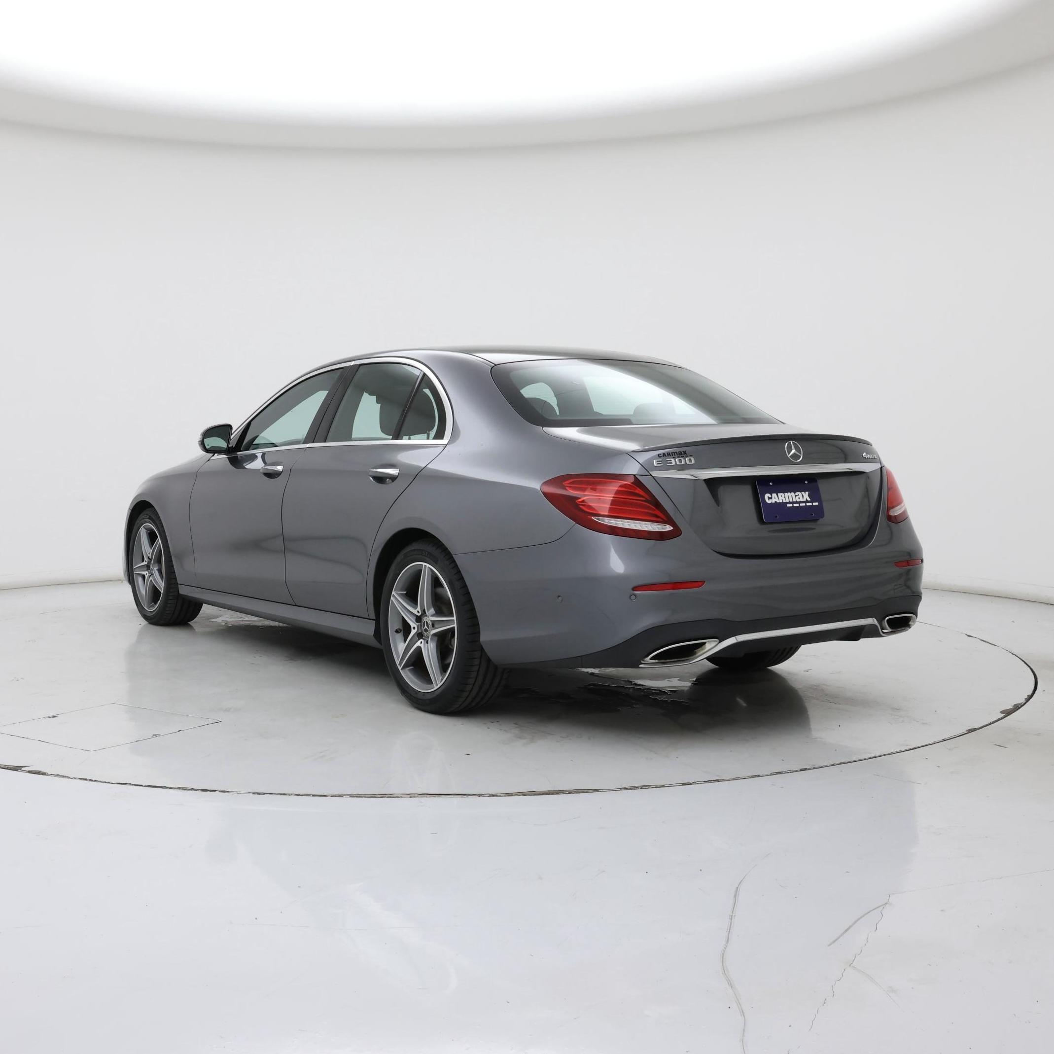 Thumbnail: 2018 Mercedes-Benz E-Class - 2