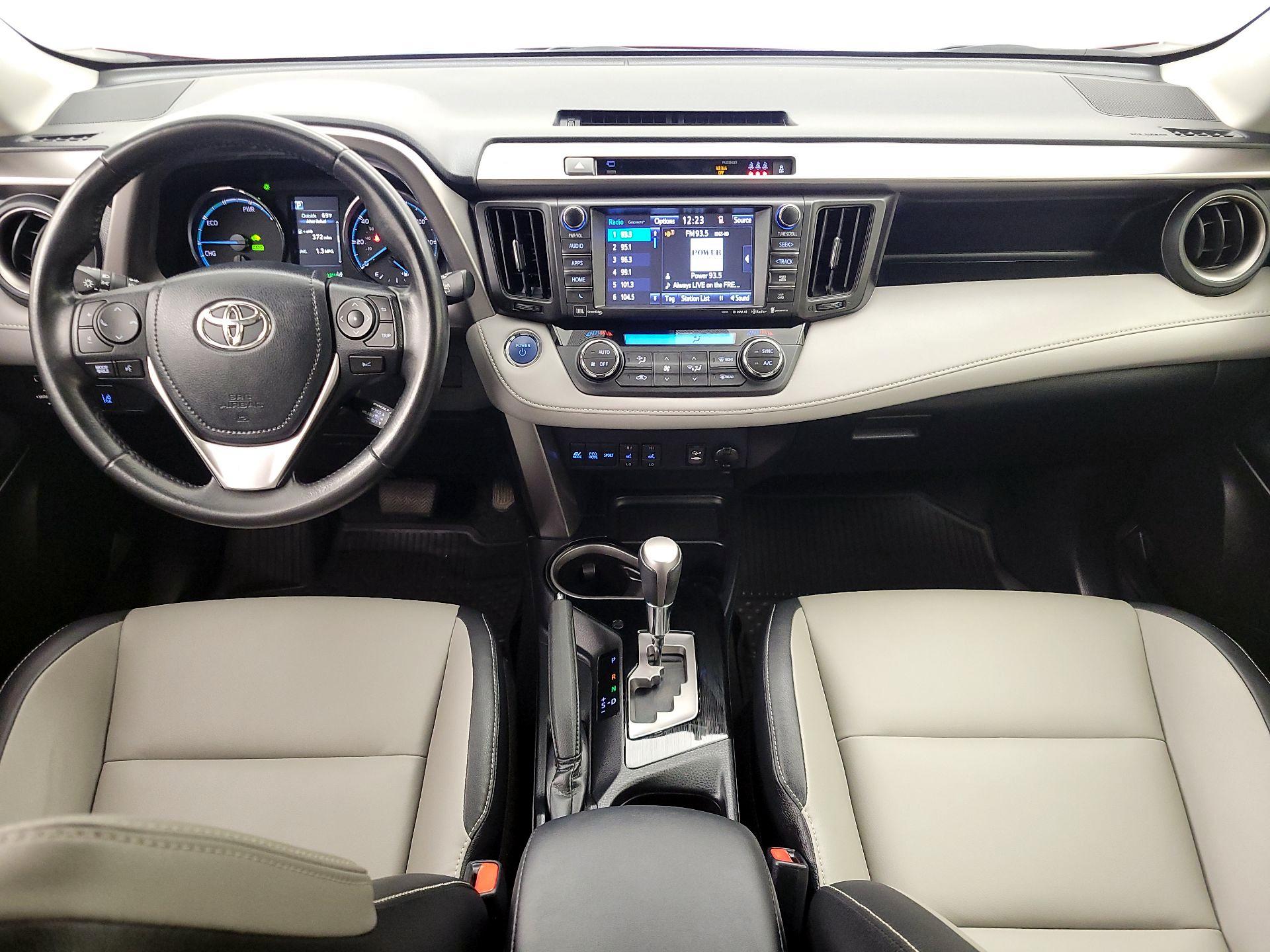 Thumbnail: 2018 Toyota RAV4 - 9