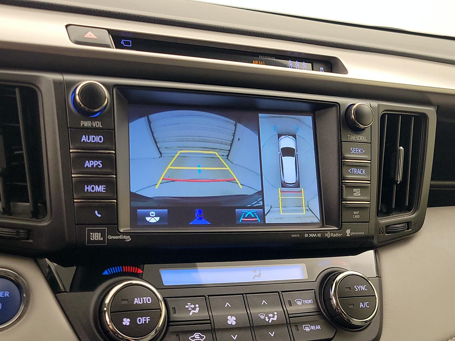 Thumbnail: 2018 Toyota RAV4 - 15