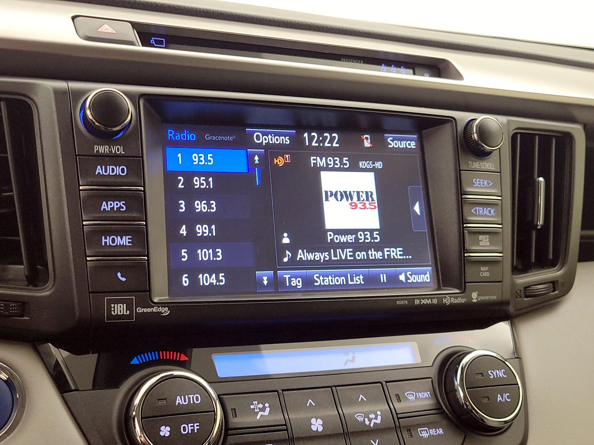 Thumbnail: 2018 Toyota RAV4 - 16