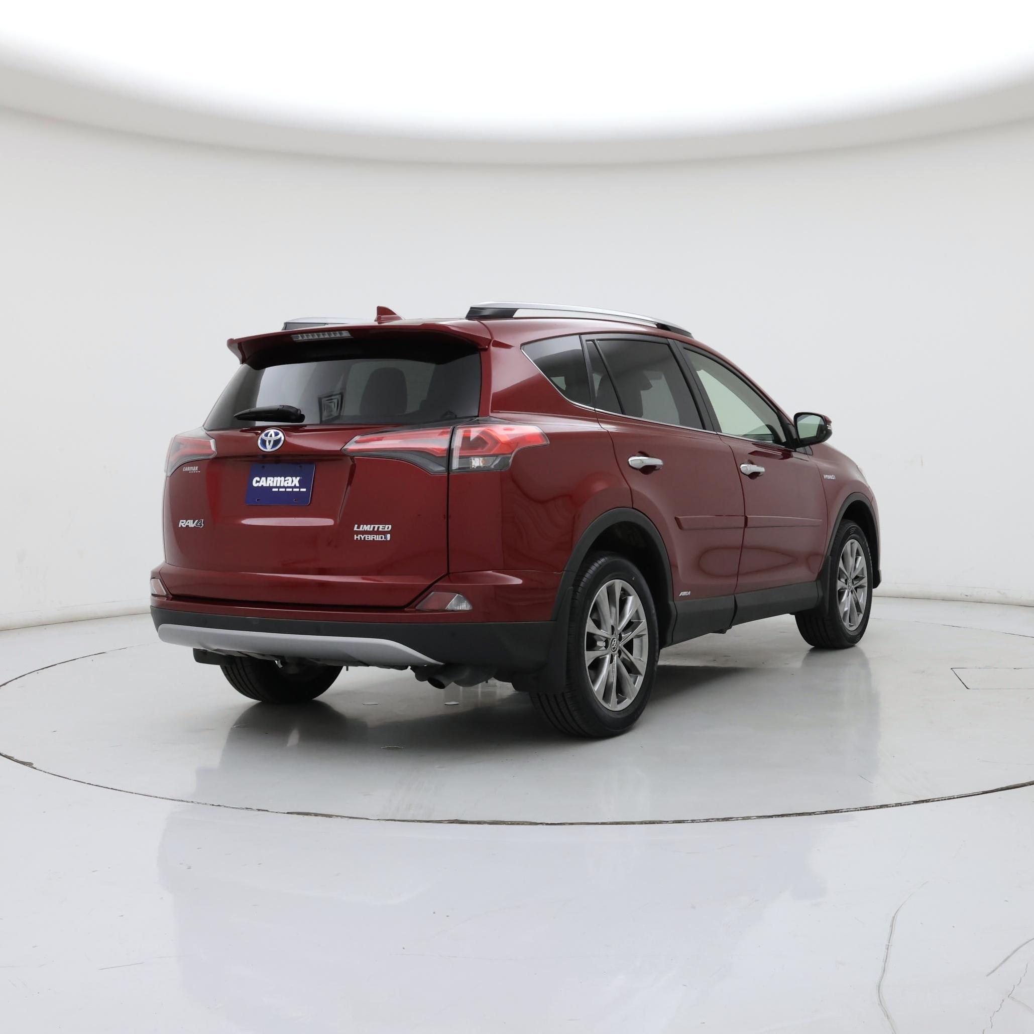 Thumbnail: 2018 Toyota RAV4 - 8