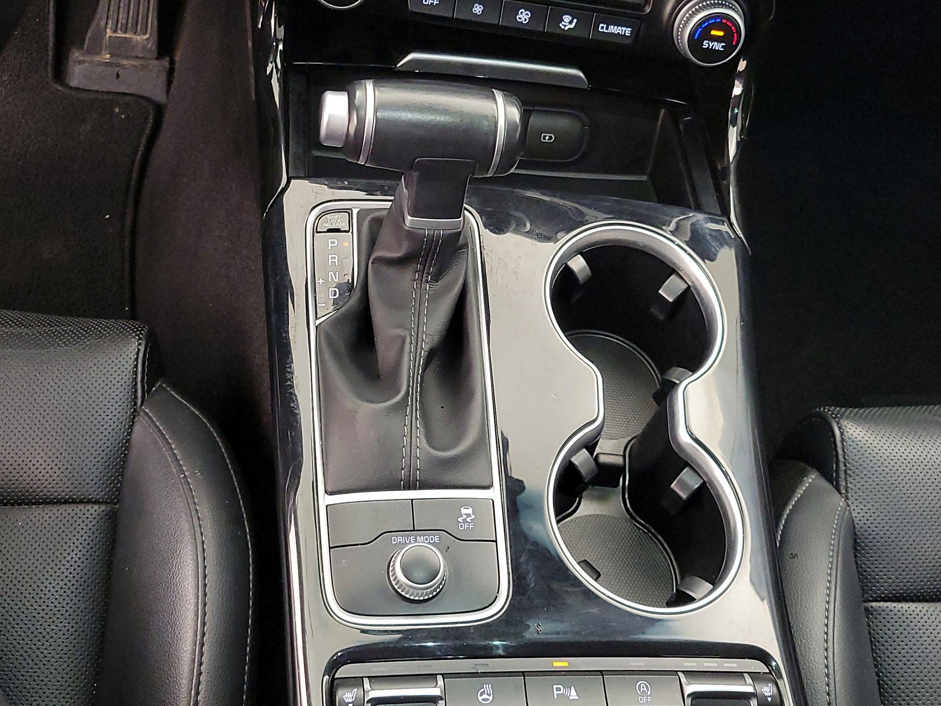 Thumbnail: 2019 Kia Stinger - 17
