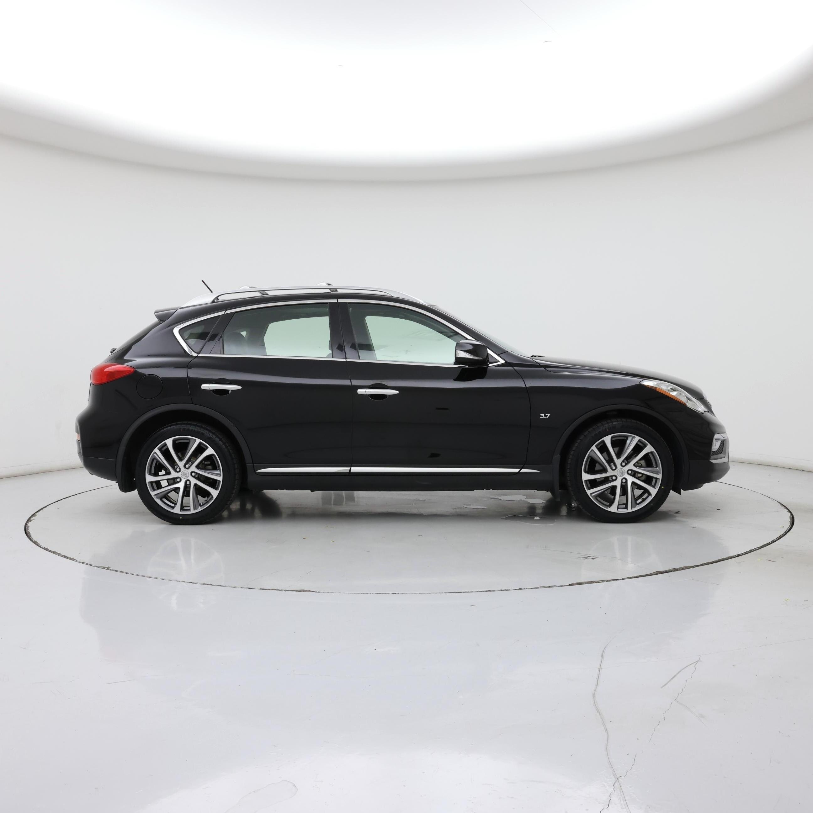 Thumbnail: 2017 INFINITI QX50 - 7