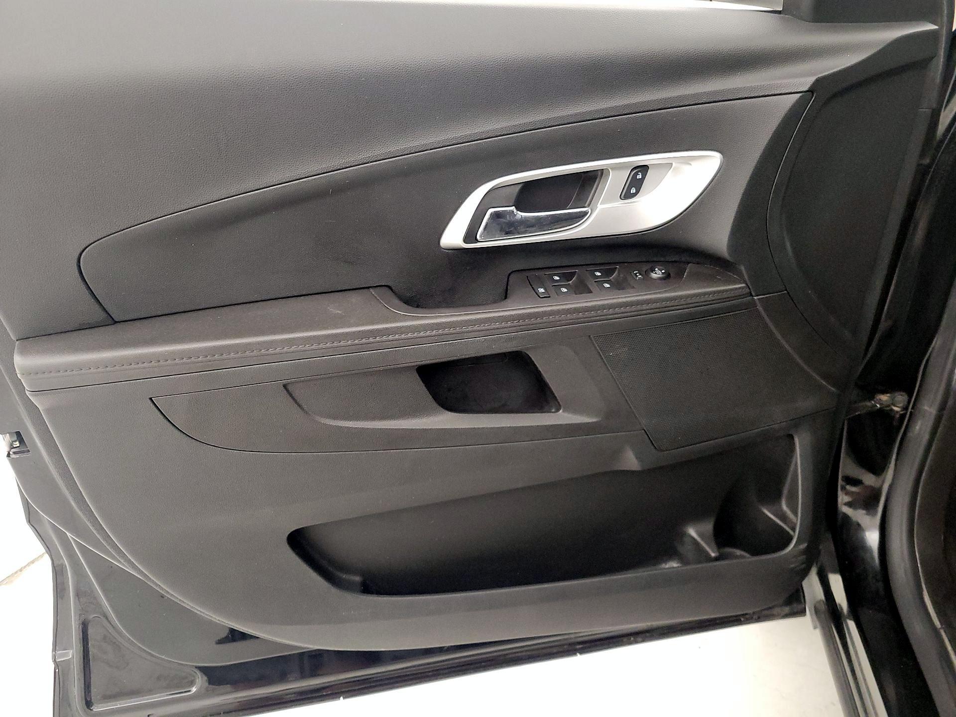 Thumbnail: 2017 Chevrolet Equinox - 12