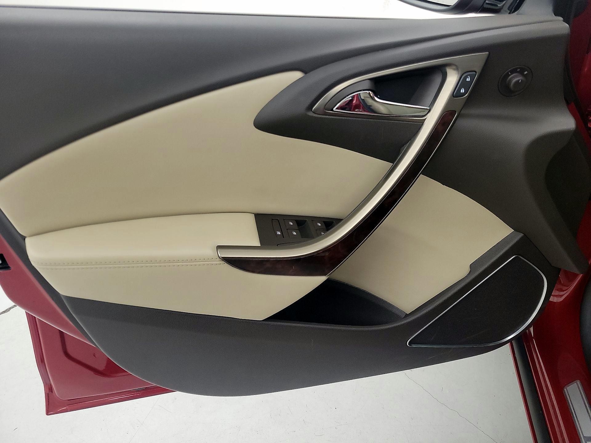 Thumbnail: 2016 Buick Verano - 12