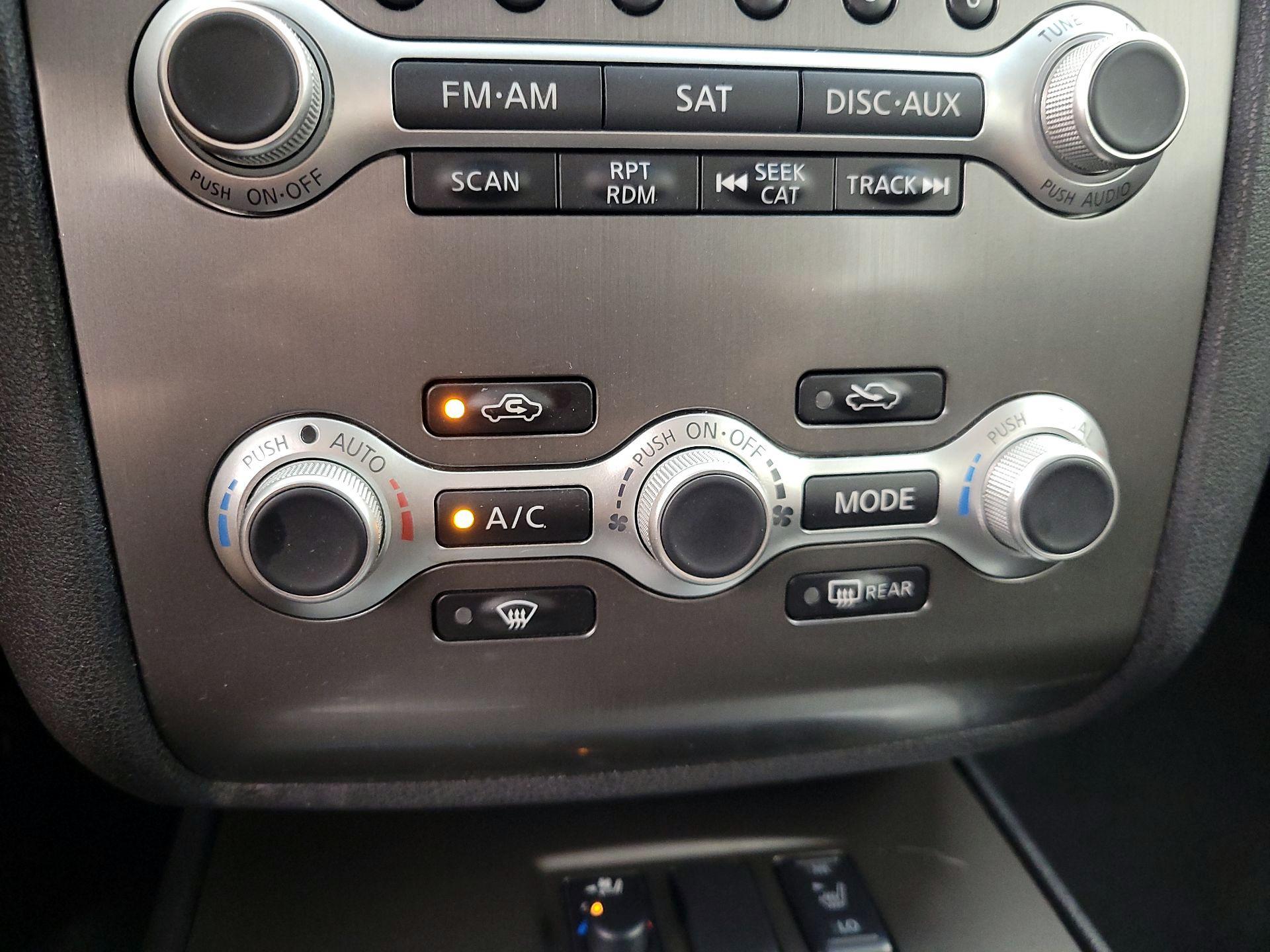 Thumbnail: 2013 Nissan Maxima - 17