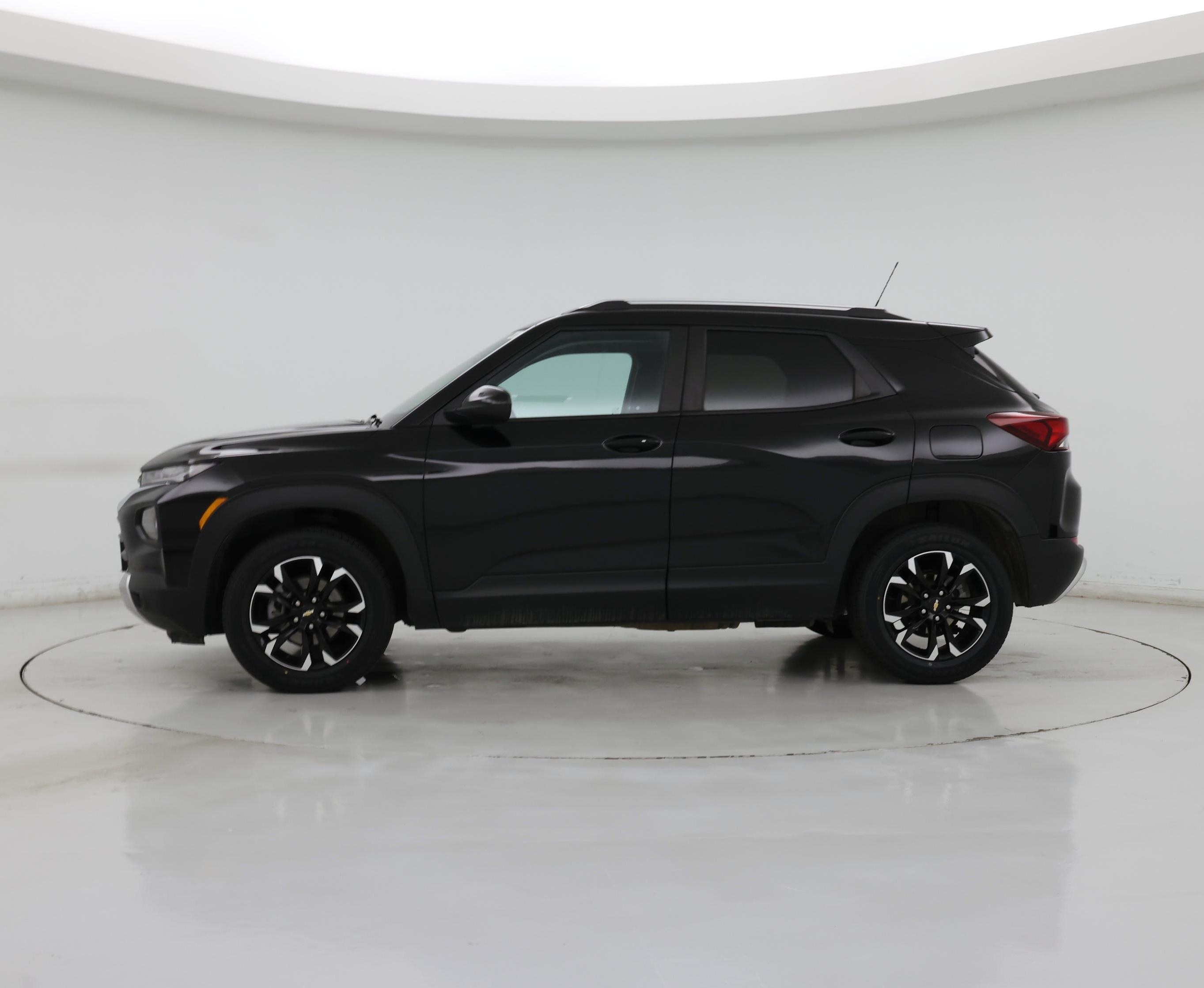Thumbnail: 2022 Chevrolet TrailBlazer - 3