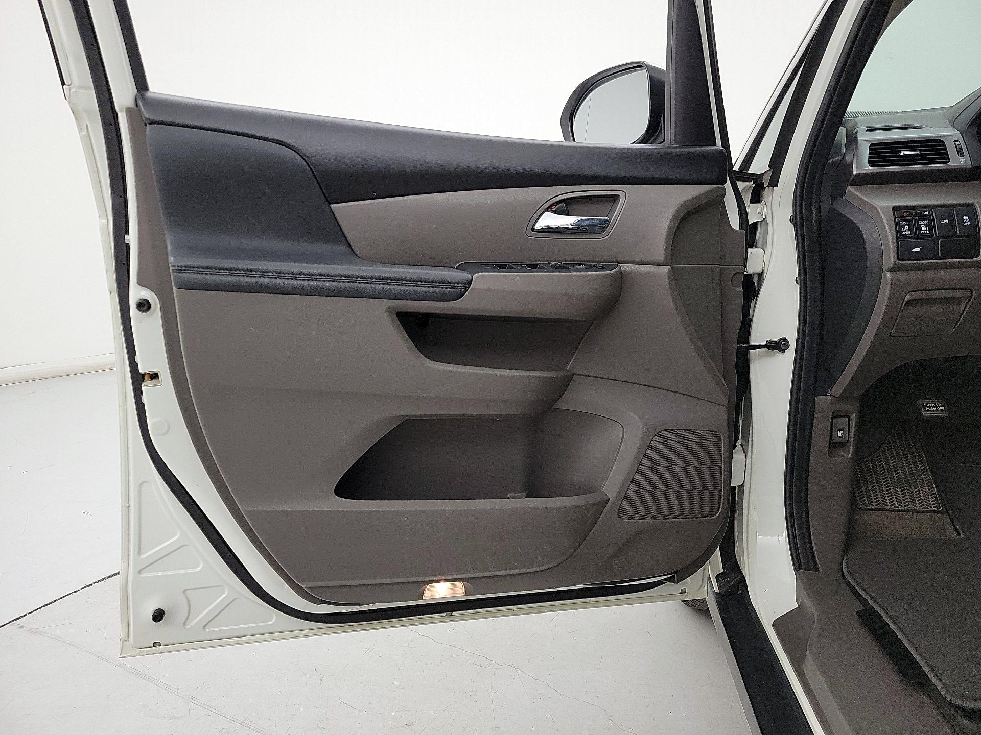 Thumbnail: 2017 Honda Odyssey - 12