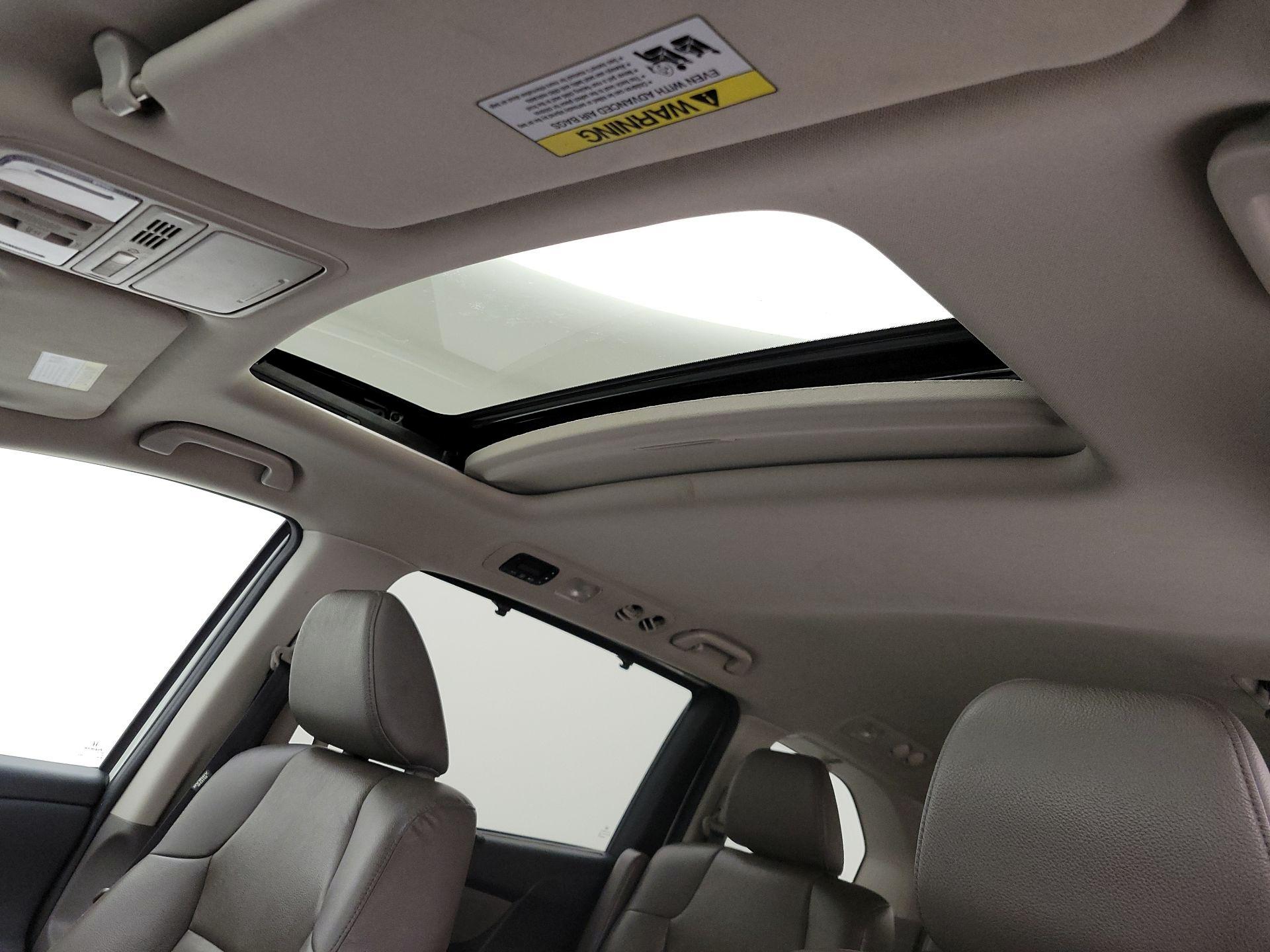 Thumbnail: 2017 Honda Odyssey - 19