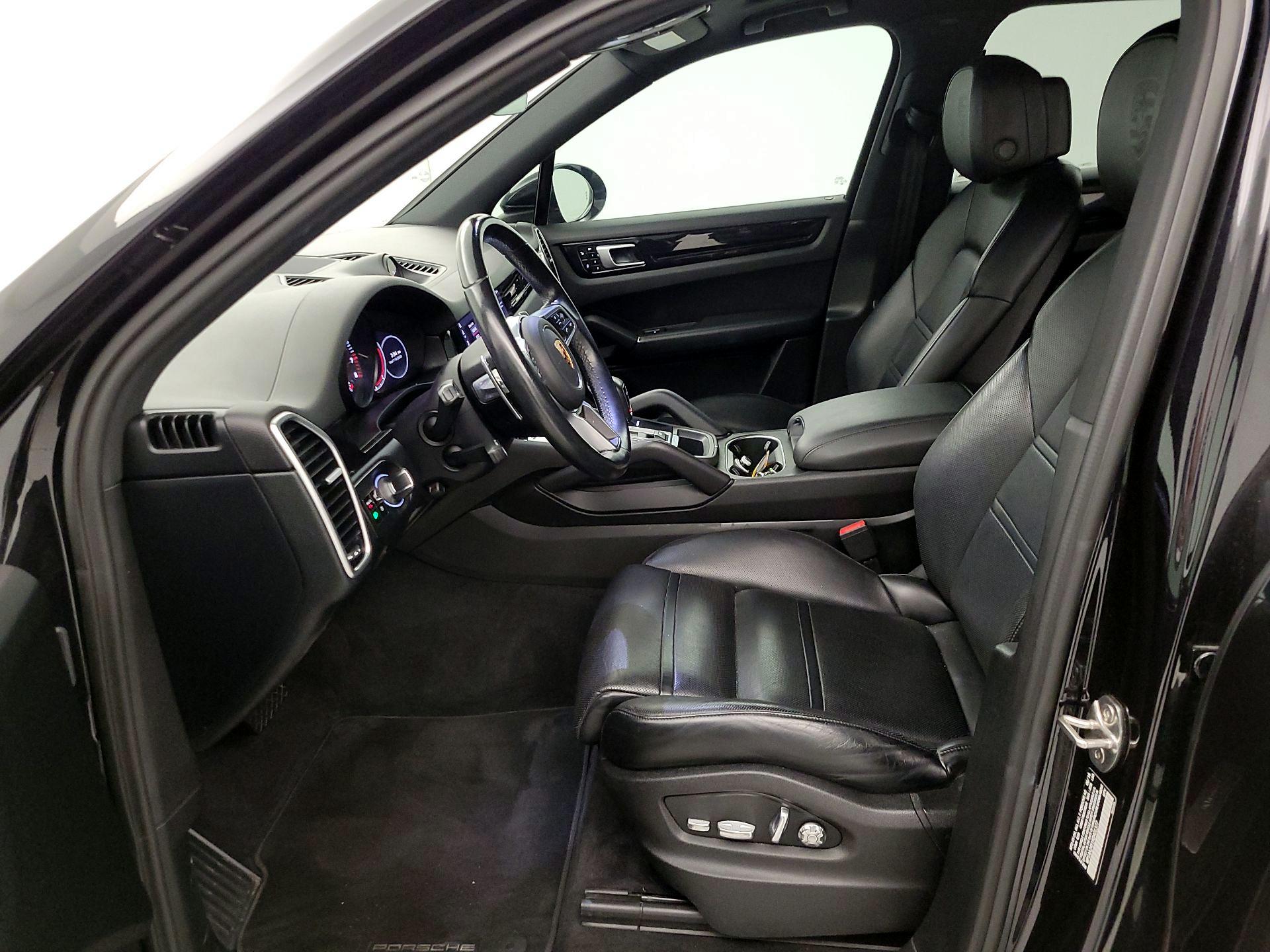 Thumbnail: 2019 Porsche Cayenne - 11