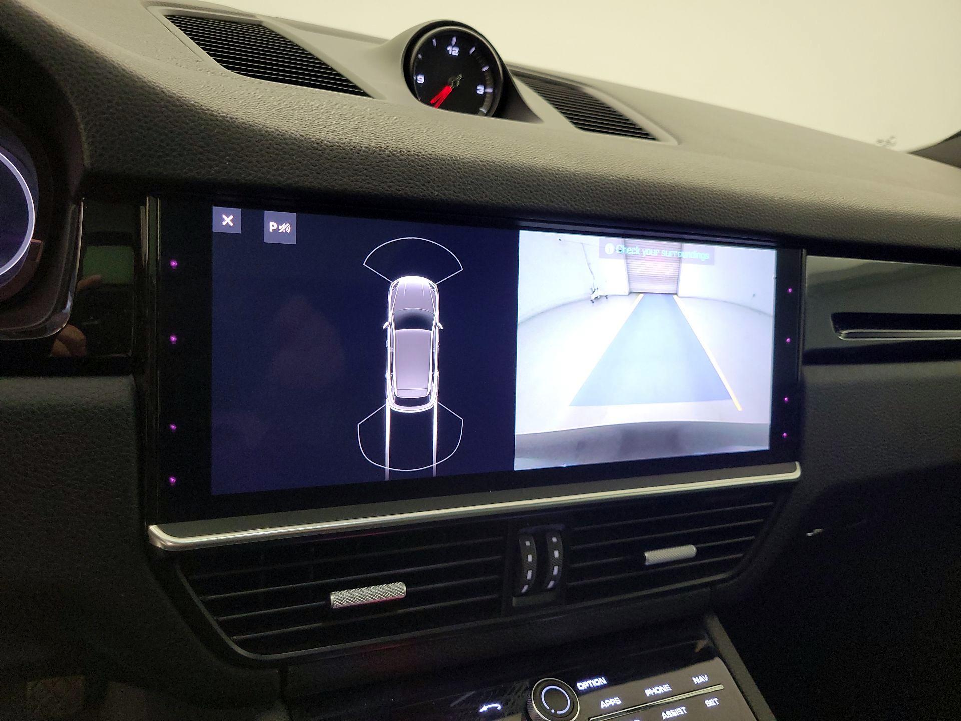 Thumbnail: 2019 Porsche Cayenne - 15