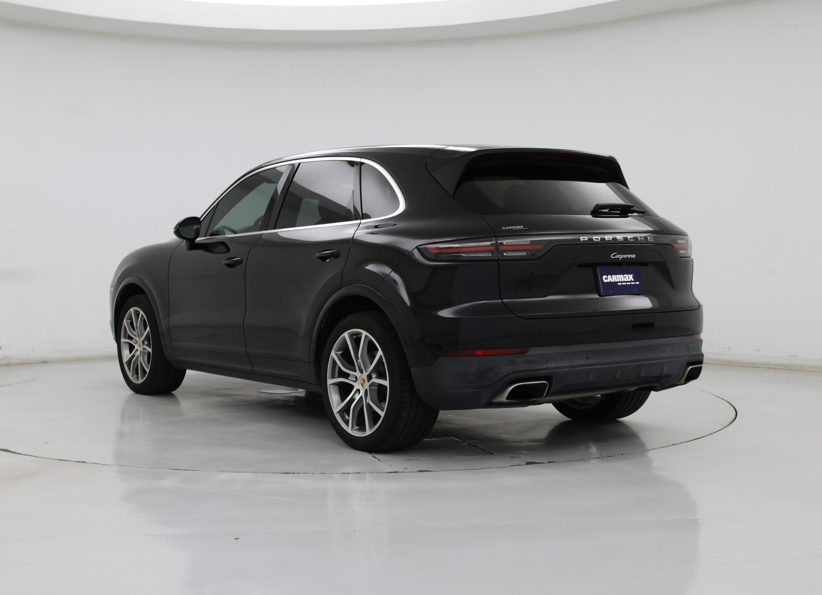 Thumbnail: 2019 Porsche Cayenne - 2