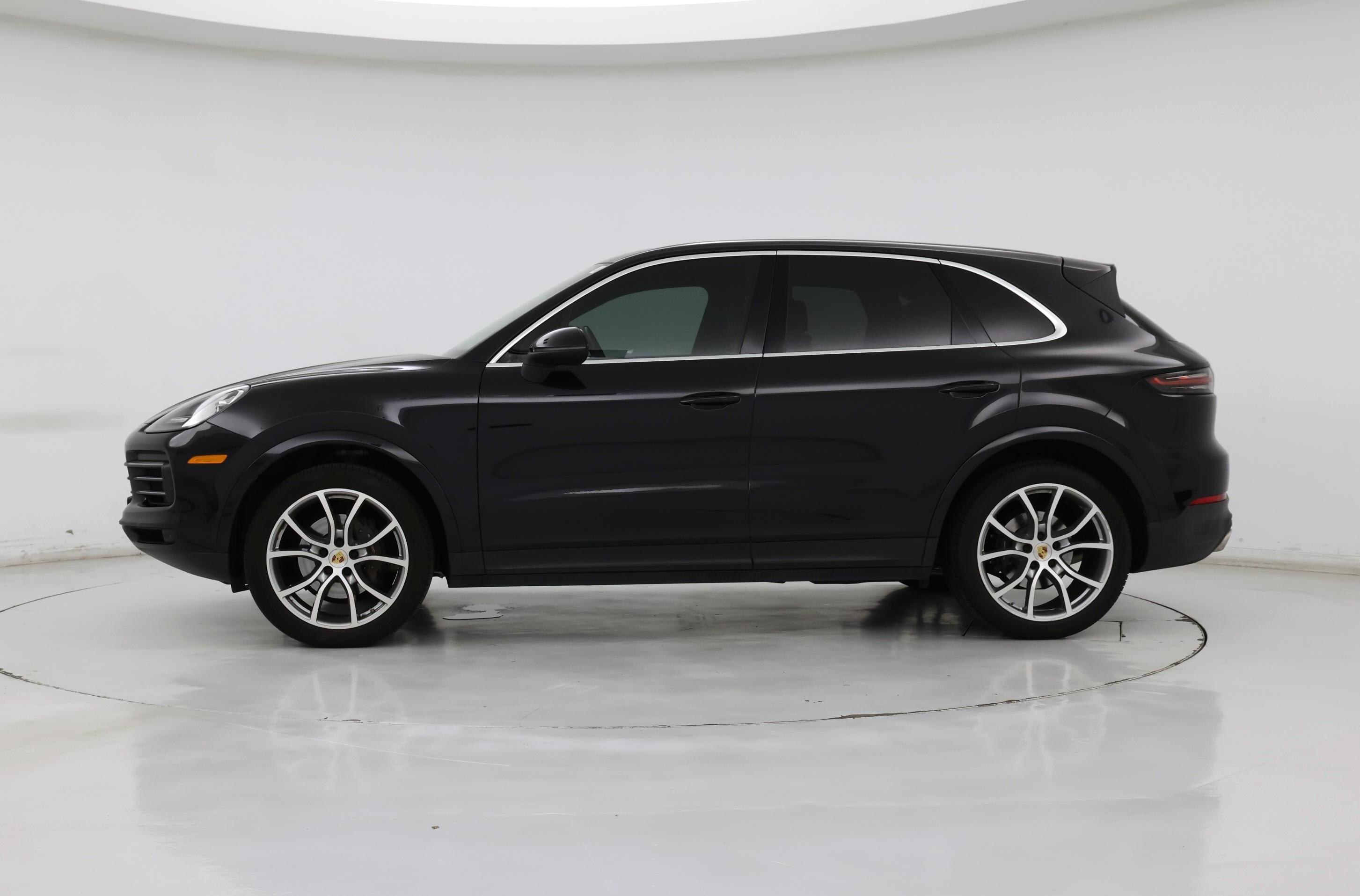 Thumbnail: 2019 Porsche Cayenne - 3