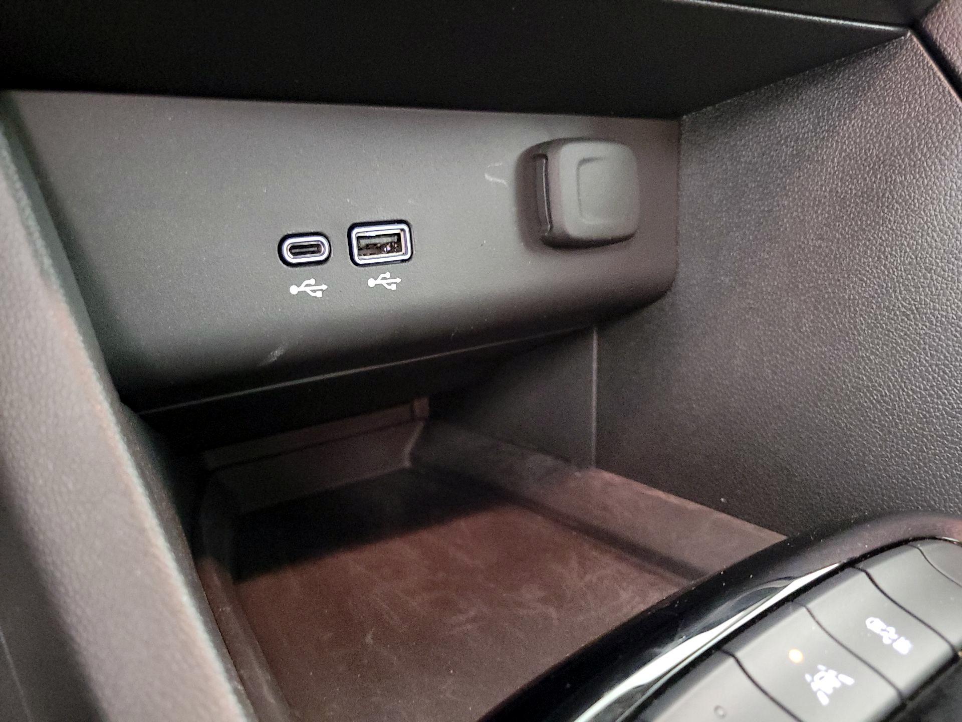 Thumbnail: 2025 Buick Encore GX - 18