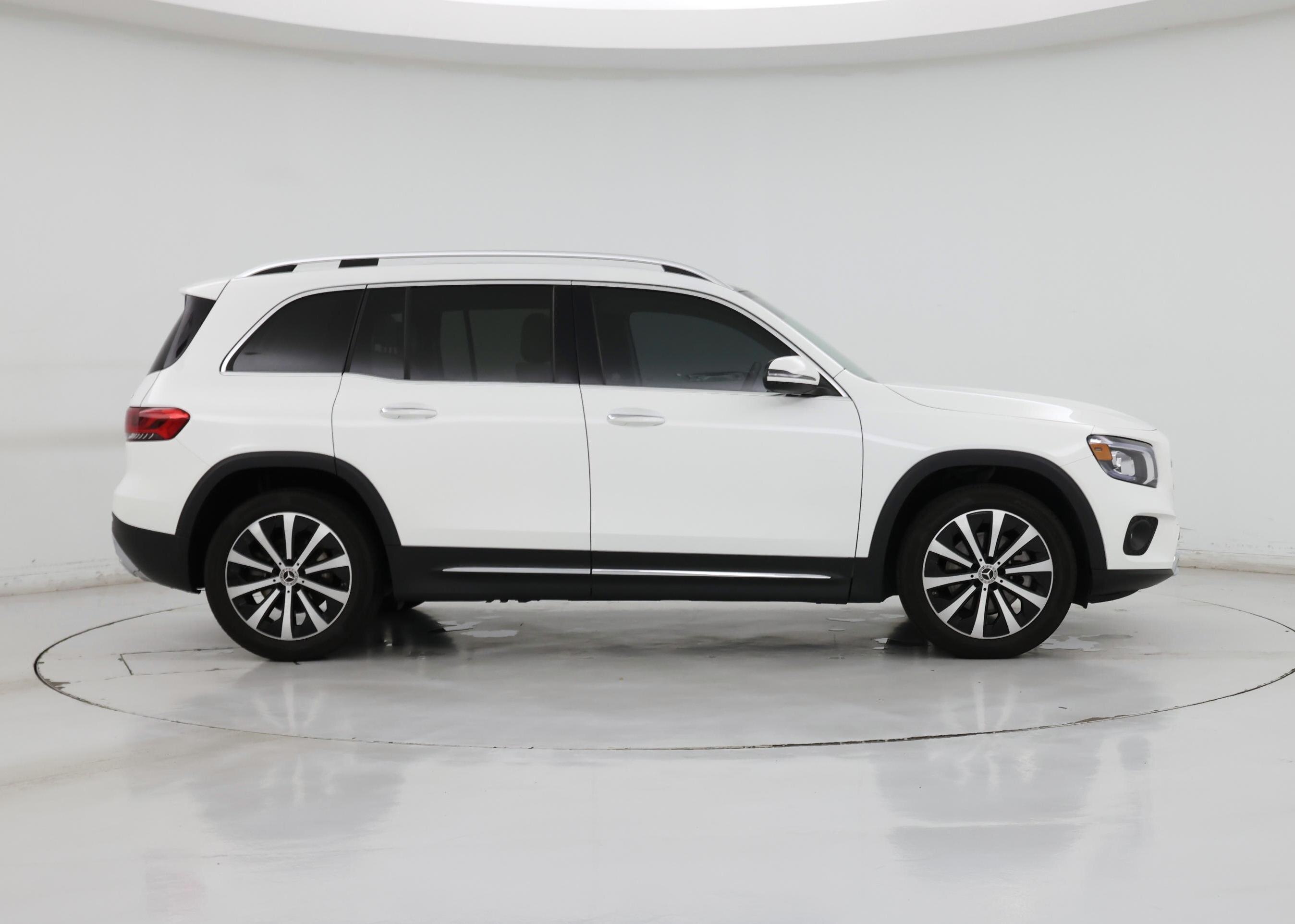 Thumbnail: 2023 Mercedes-Benz GLB - 7