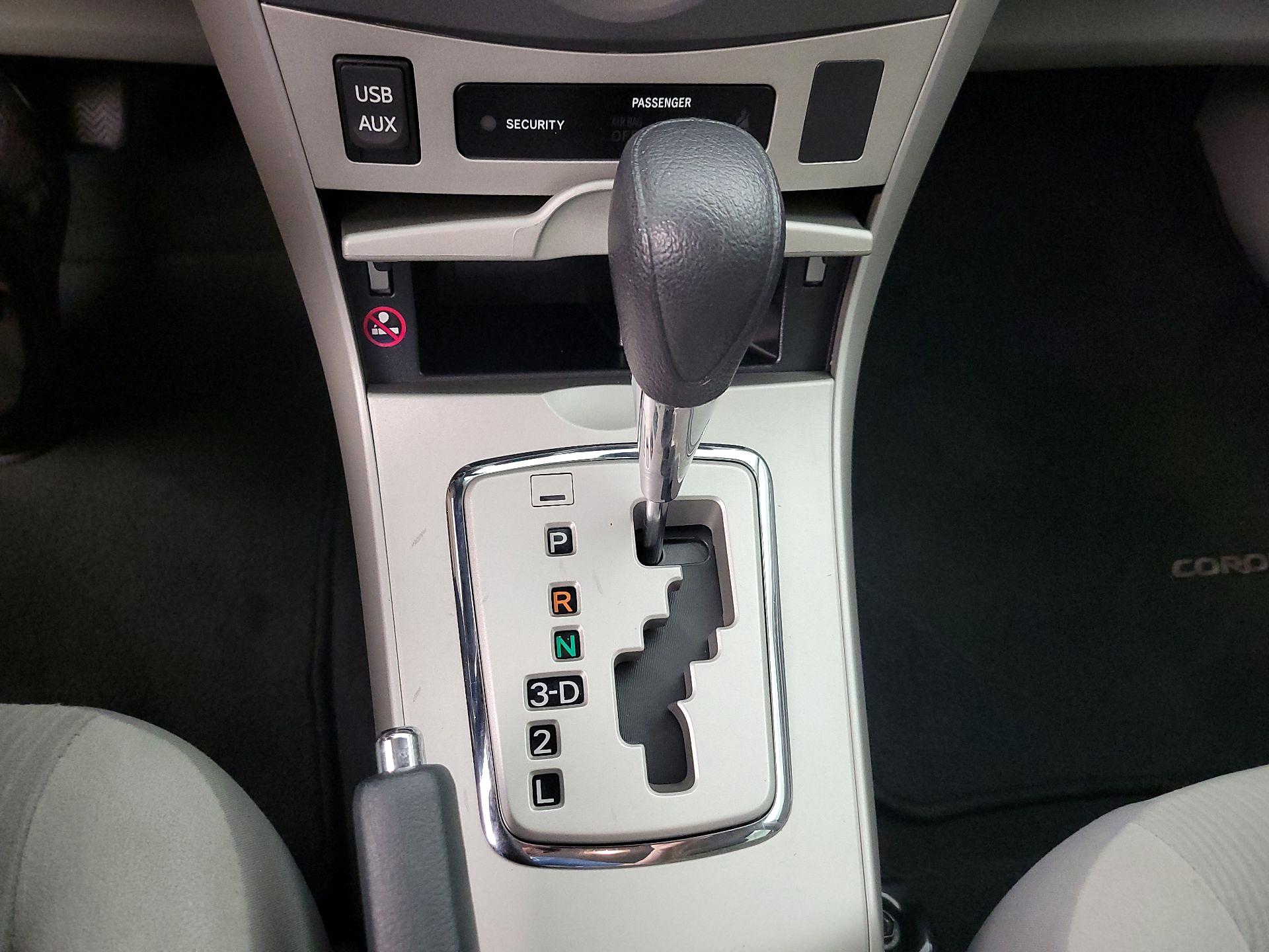 Thumbnail: 2013 Toyota Corolla - 16