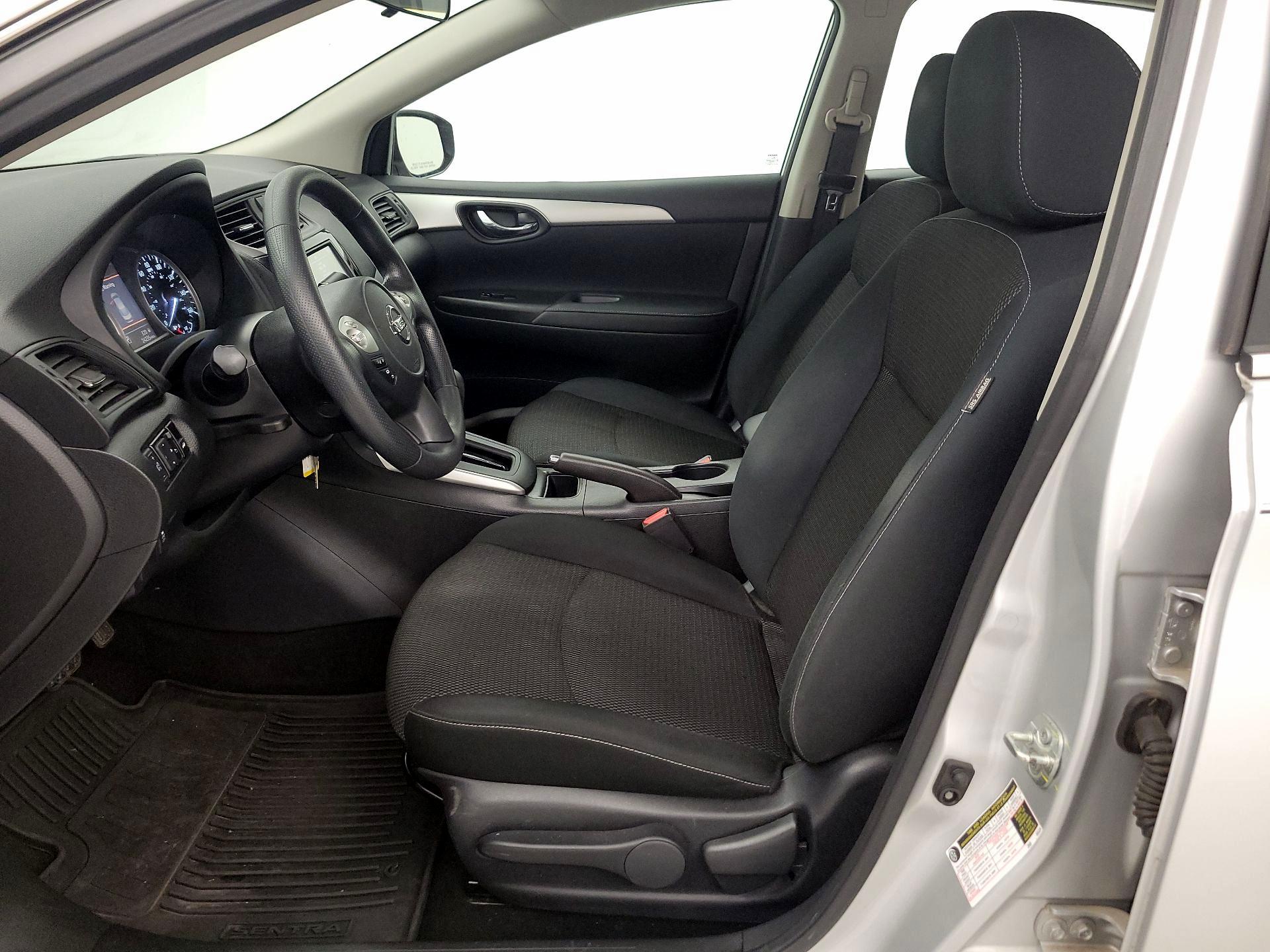 Thumbnail: 2019 Nissan Sentra - 11