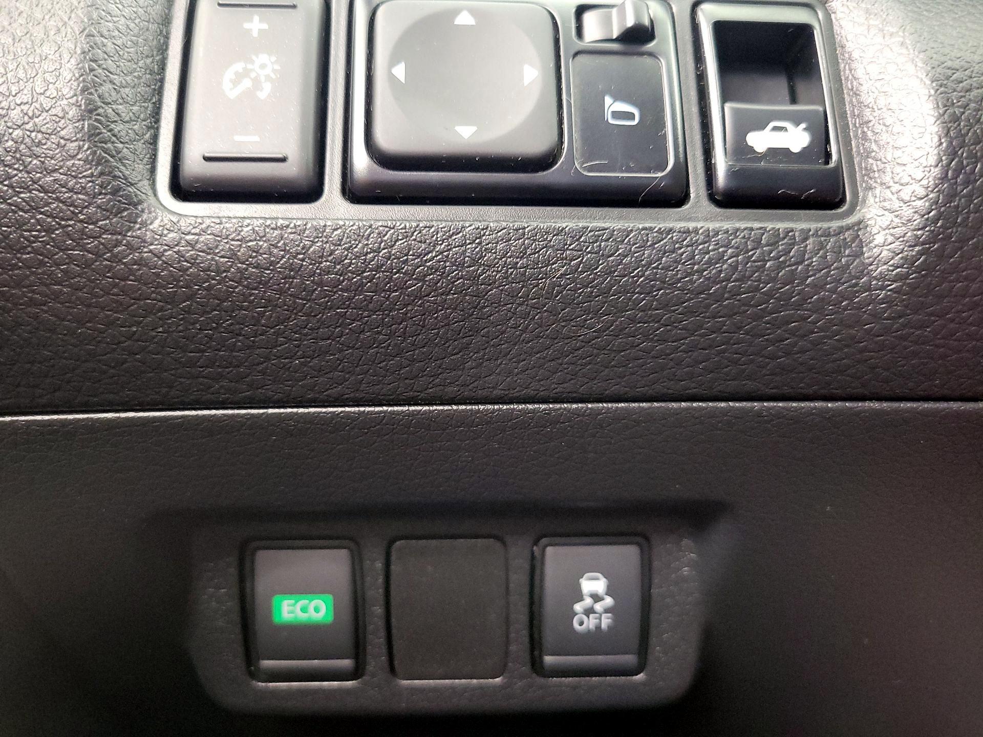 Thumbnail: 2019 Nissan Sentra - 13