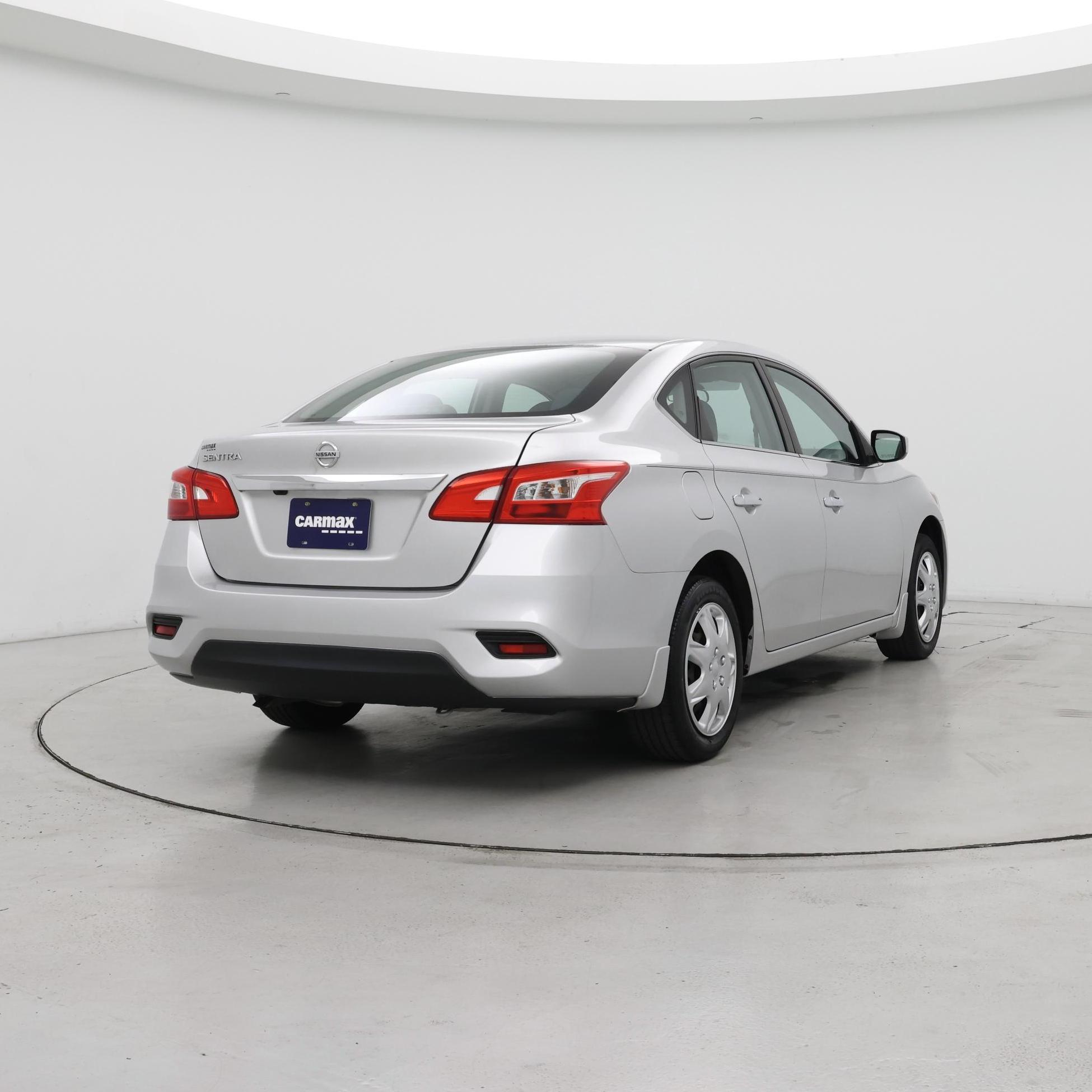 Thumbnail: 2019 Nissan Sentra - 8