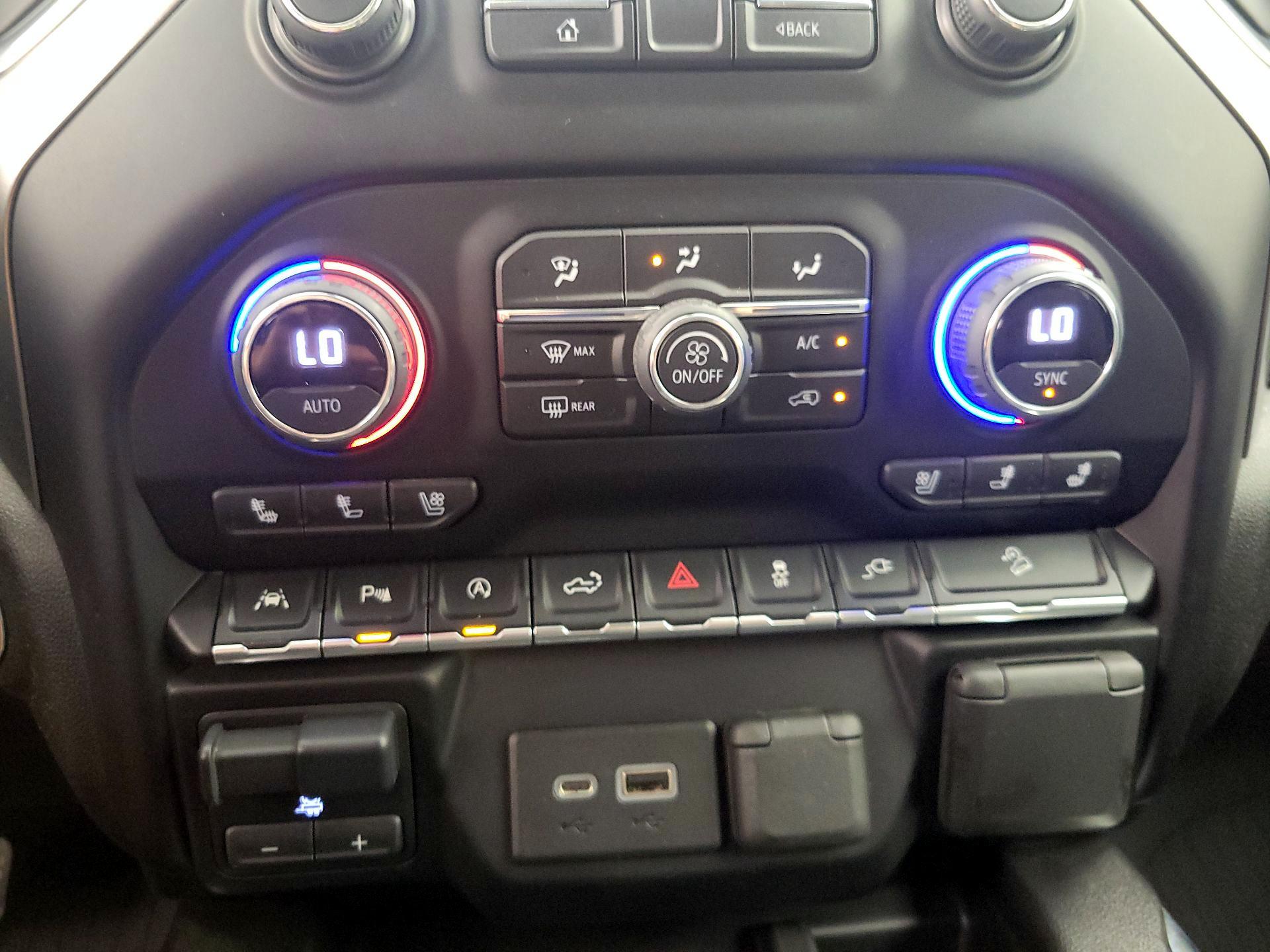Thumbnail: 2021 Chevrolet Silverado 1500 - 16