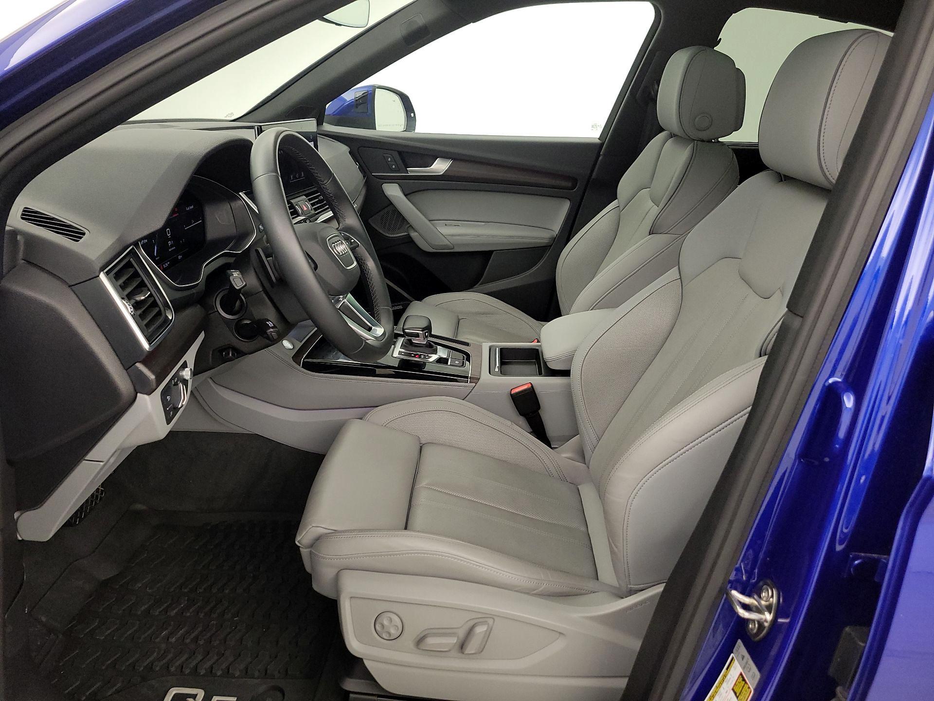 Thumbnail: 2022 Audi Q5 - 11