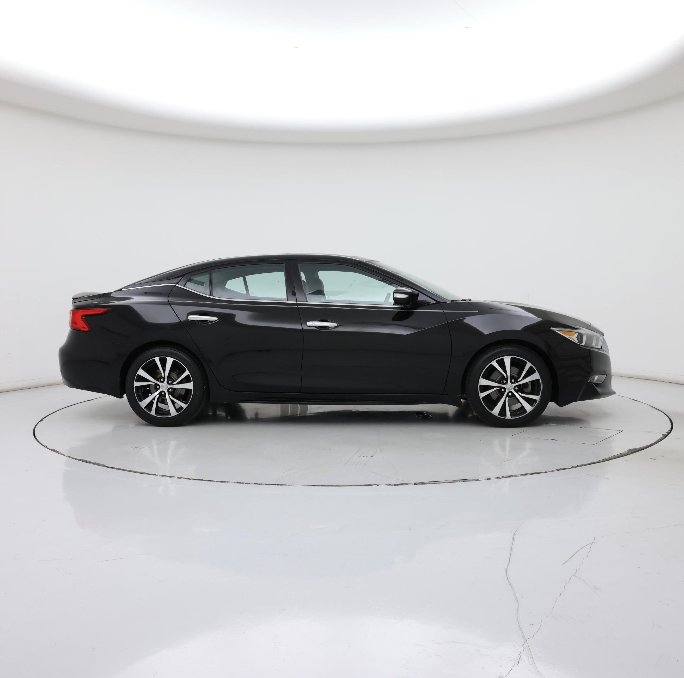 Thumbnail: 2017 Nissan Maxima - 7