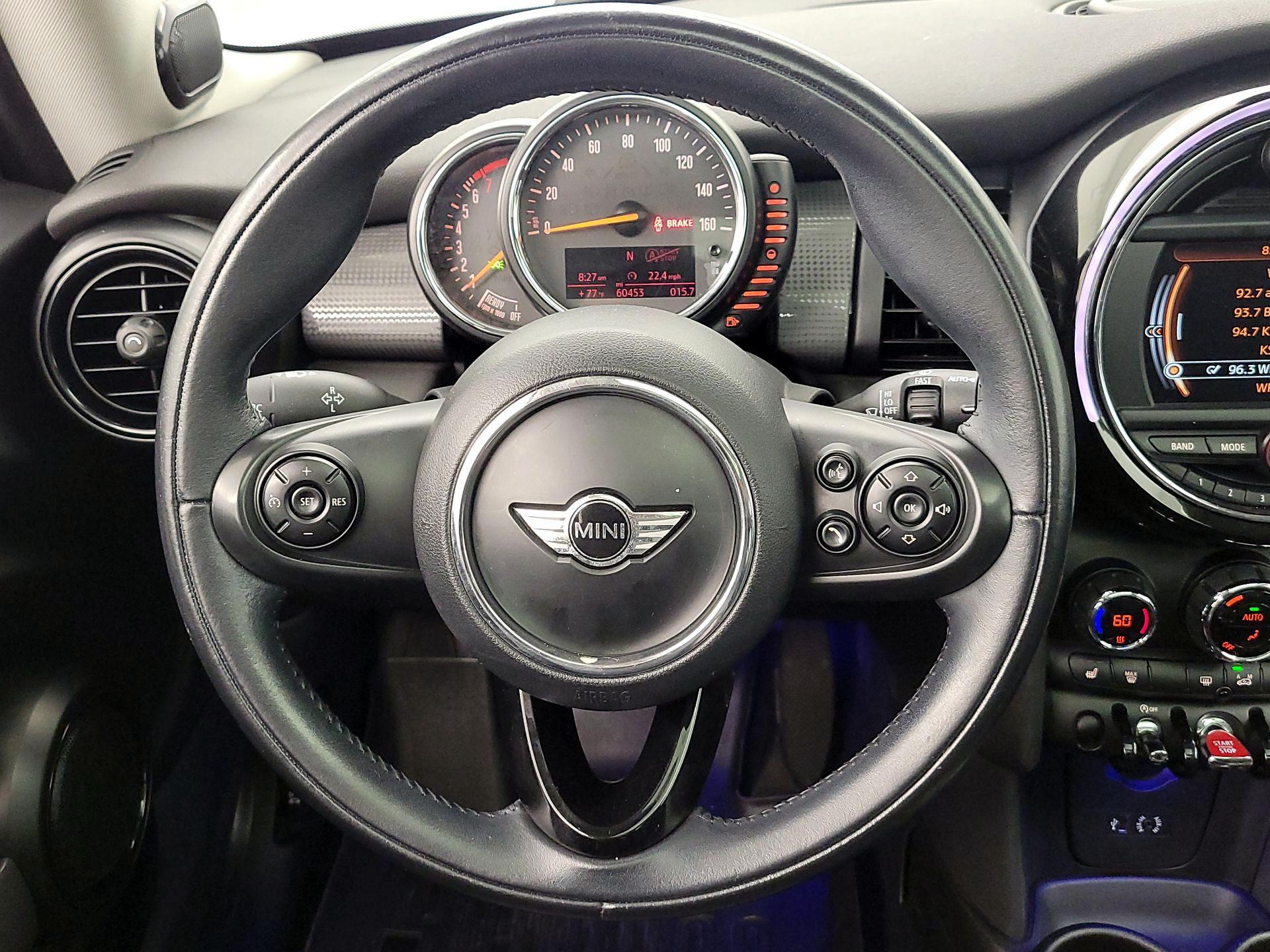 Thumbnail: 2015 MINI Cooper Hardtop - 10