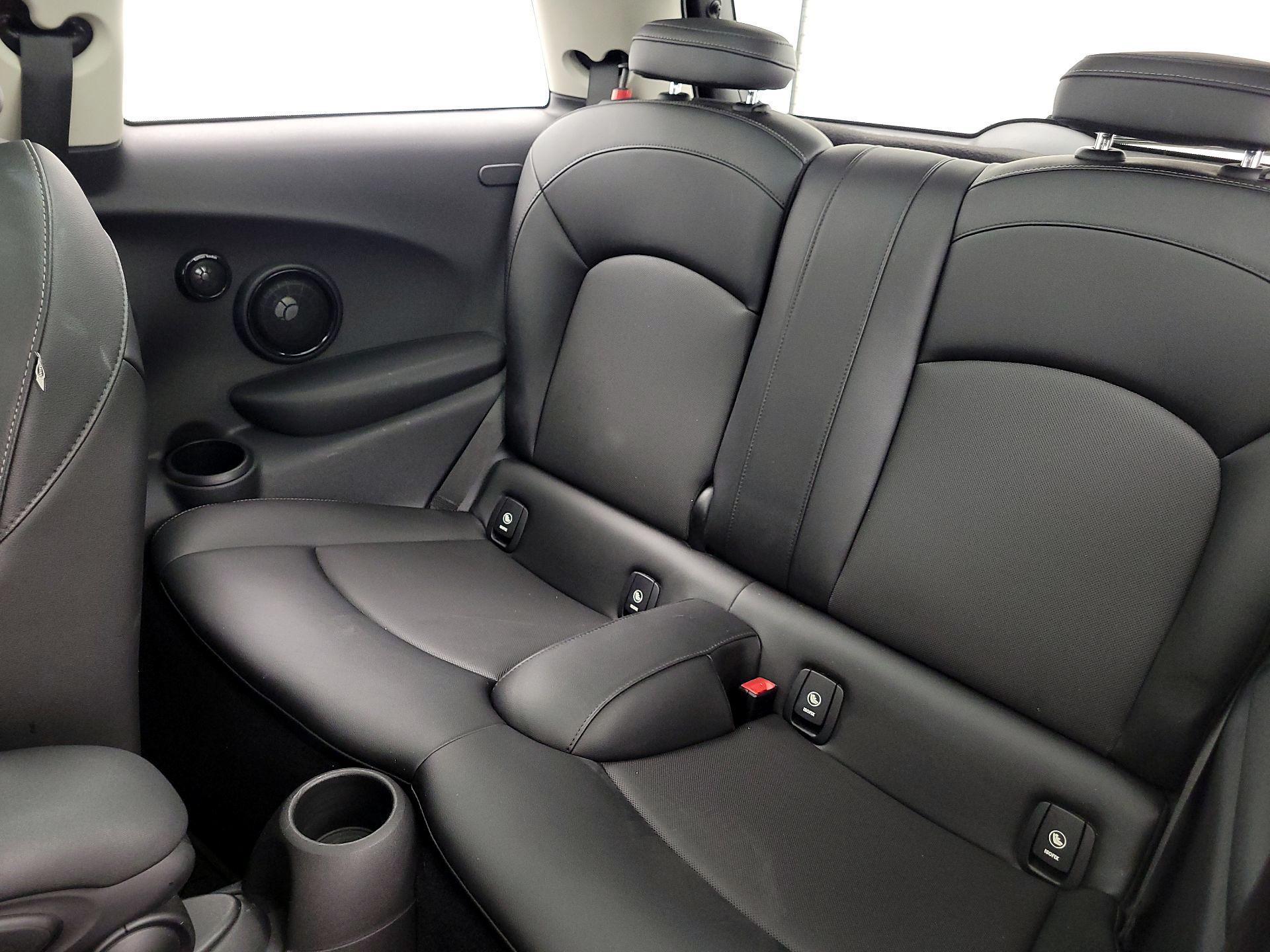 Thumbnail: 2015 MINI Cooper Hardtop - 20