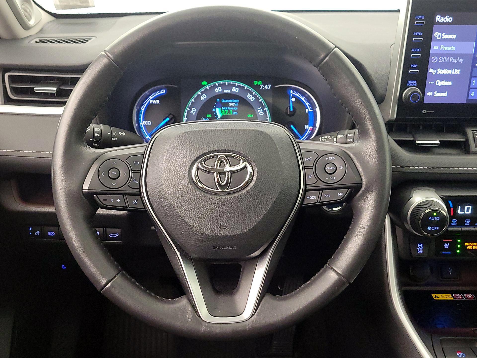 Thumbnail: 2022 Toyota RAV4 - 10