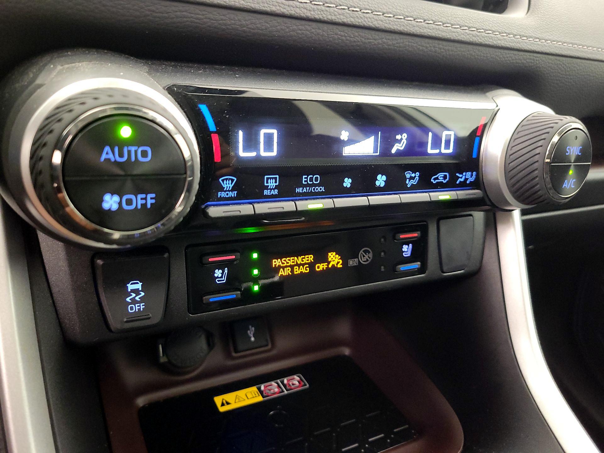 Thumbnail: 2022 Toyota RAV4 - 16