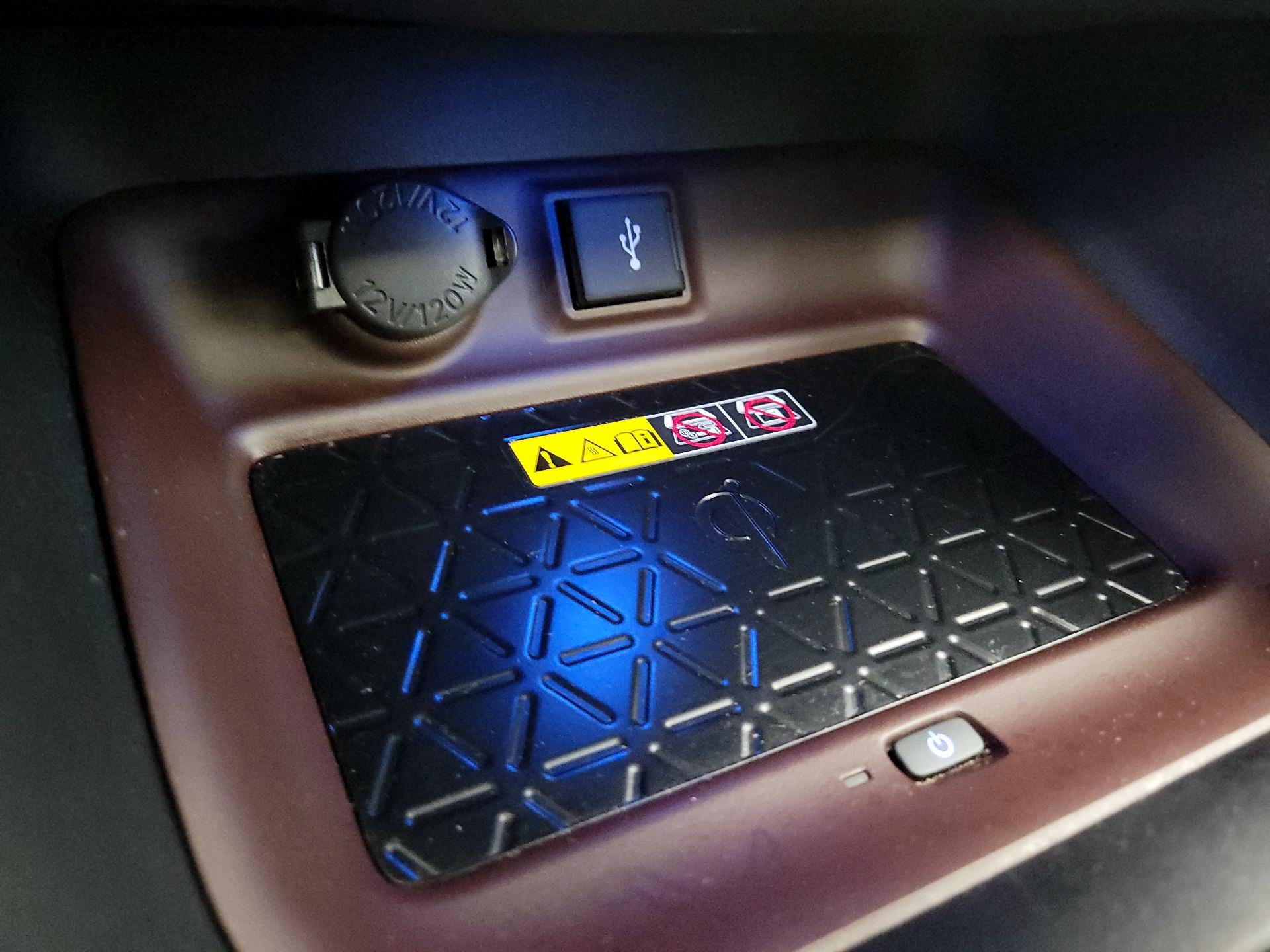 Thumbnail: 2022 Toyota RAV4 - 18