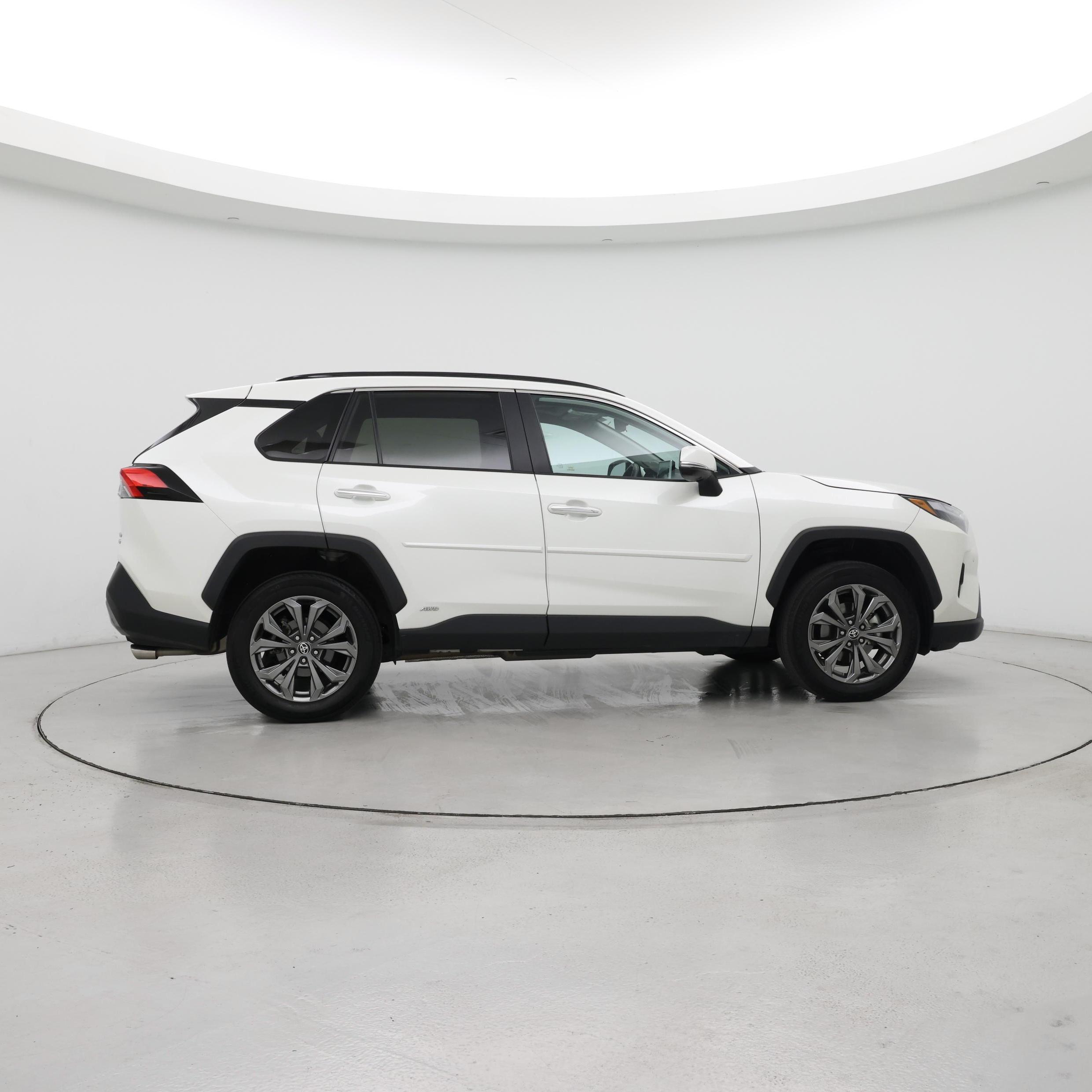 Thumbnail: 2022 Toyota RAV4 - 7