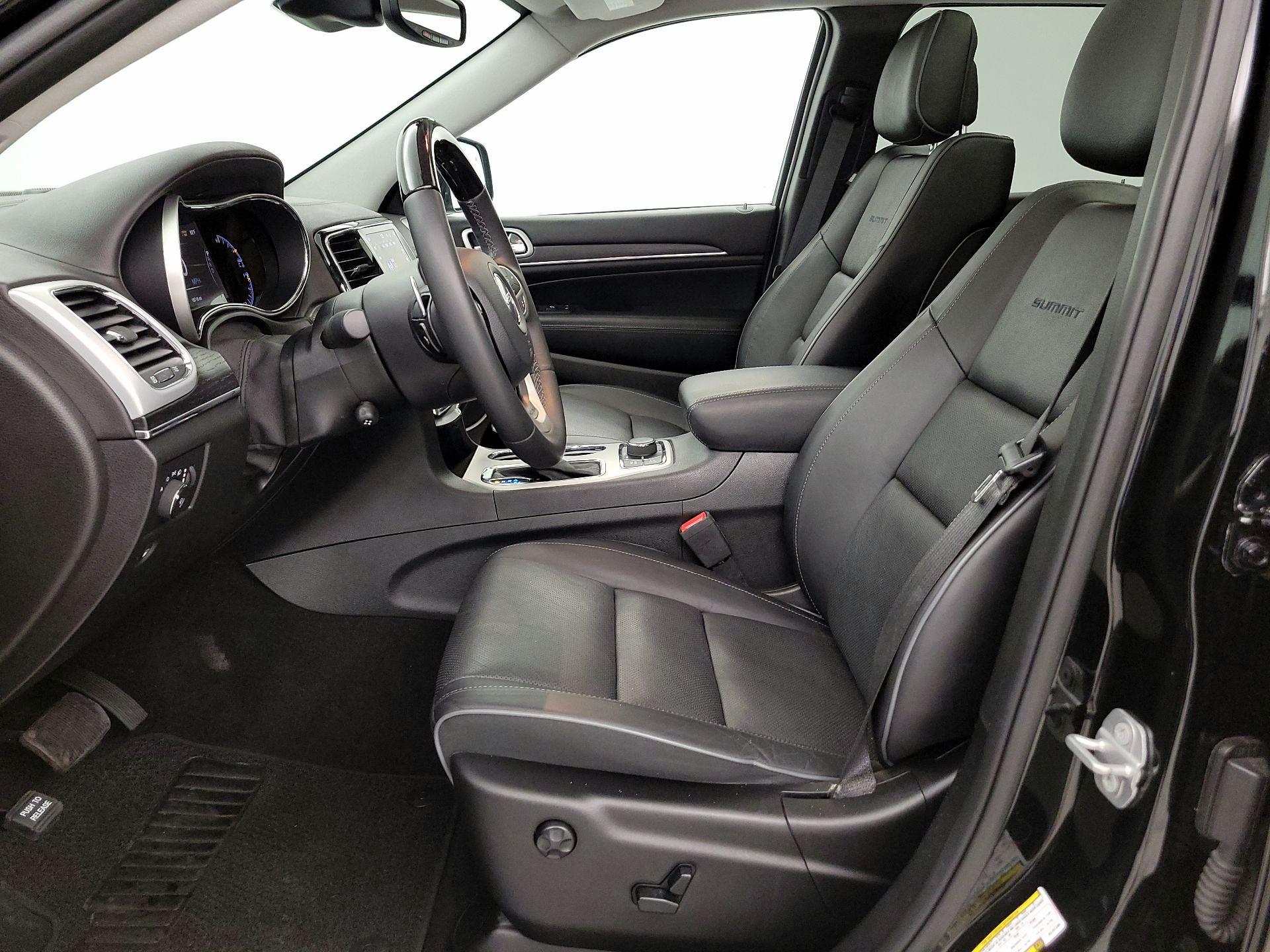 Thumbnail: 2019 Jeep Grand Cherokee - 11