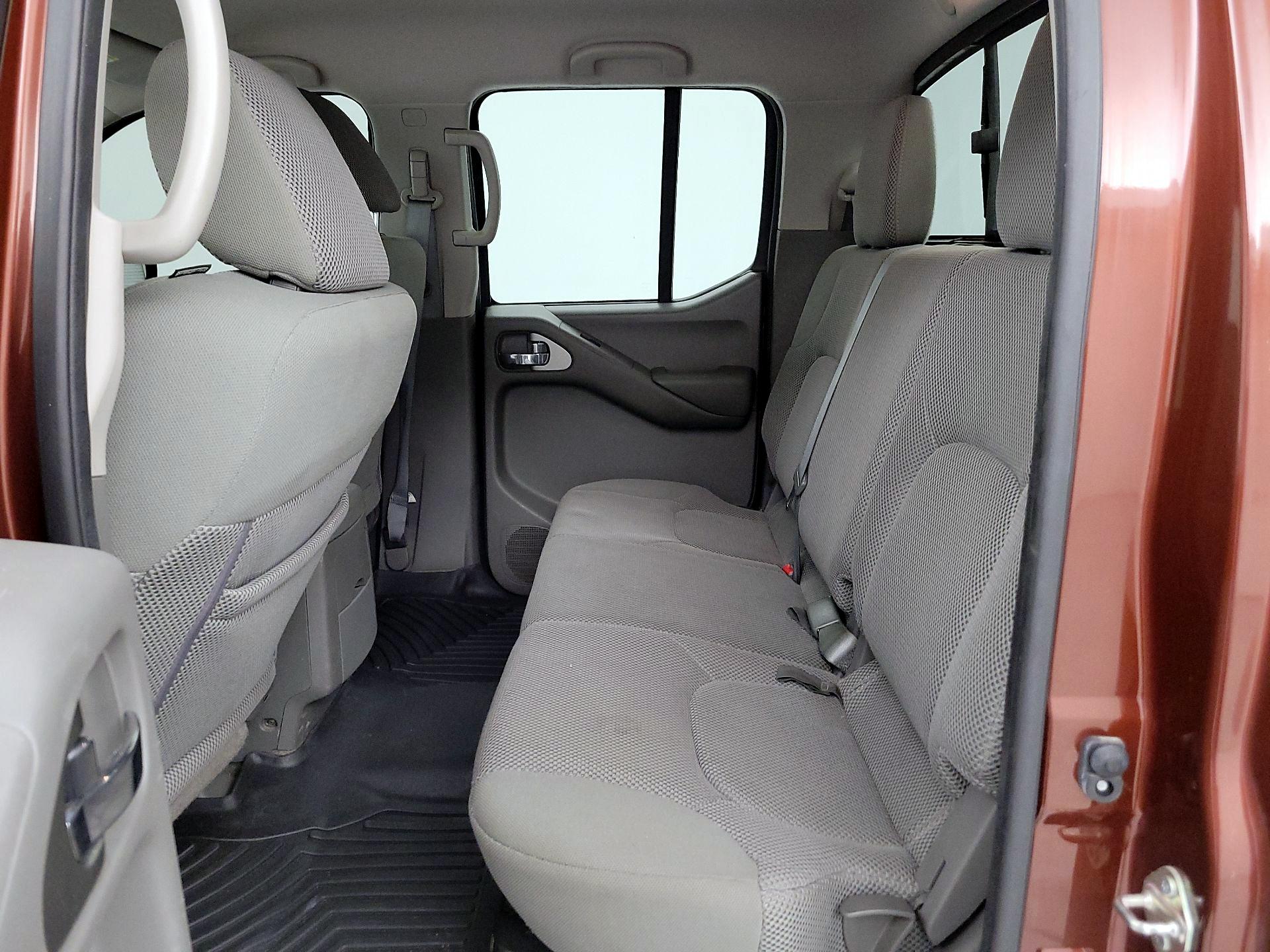 Thumbnail: 2016 Nissan Frontier - 18
