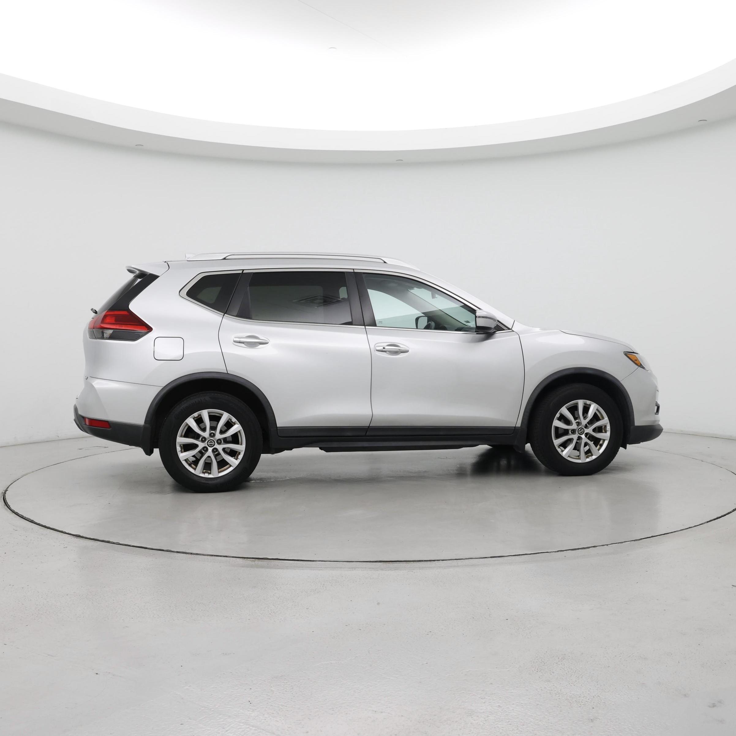 Thumbnail: 2017 Nissan Rogue - 7