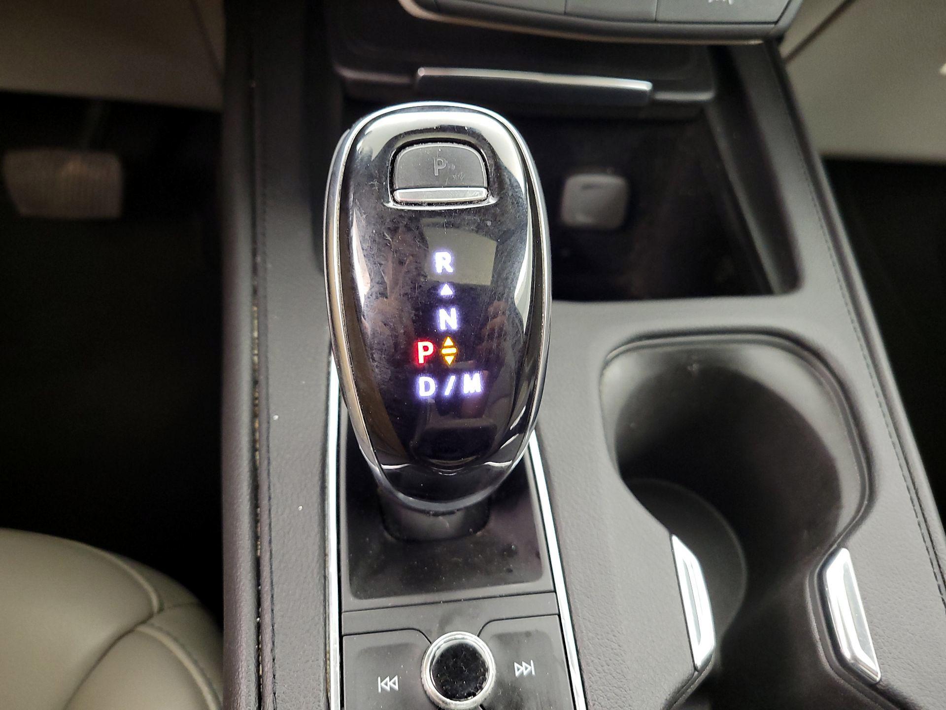 Thumbnail: 2020 Cadillac XT4 - 17