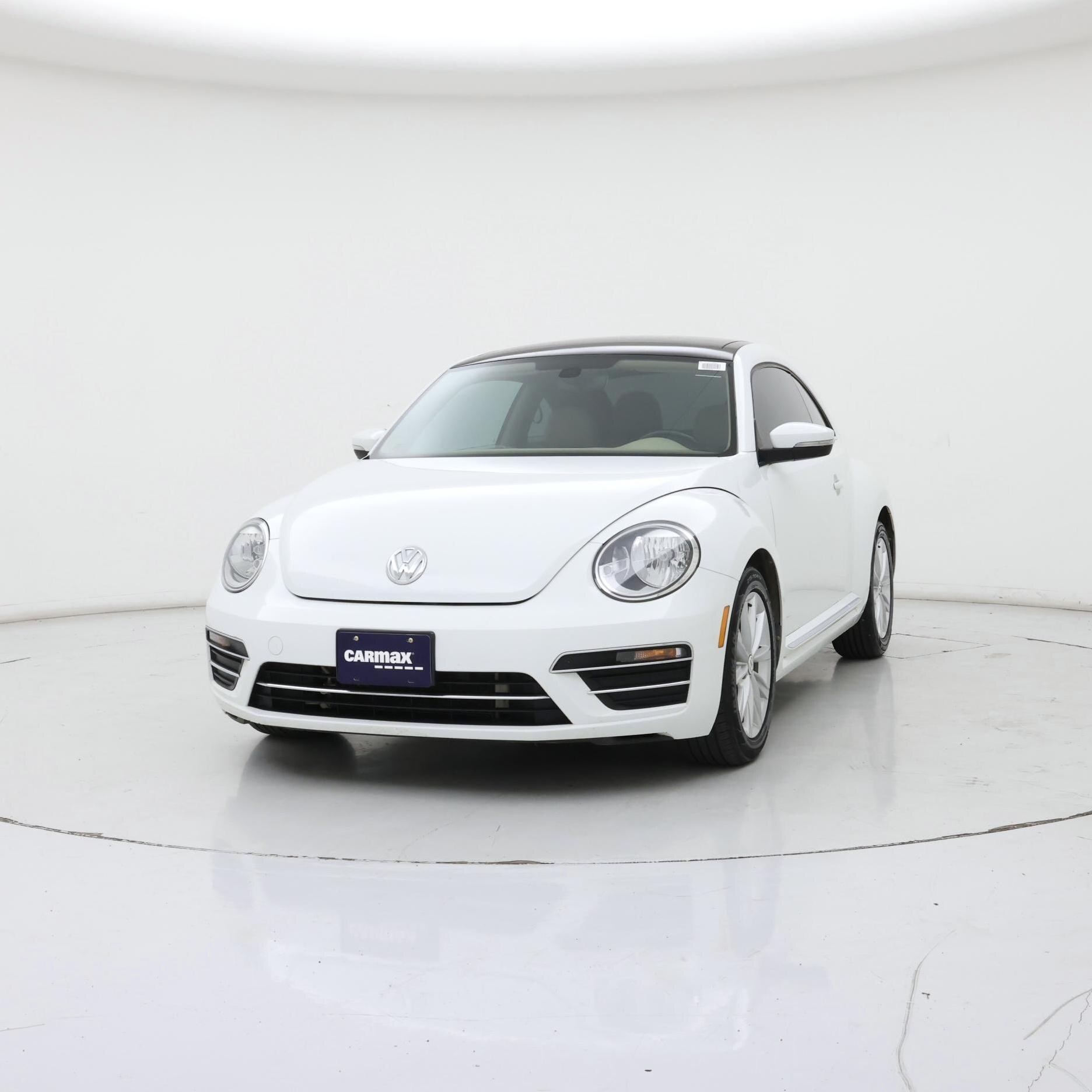 Thumbnail: 2018 Volkswagen Beetle - 4