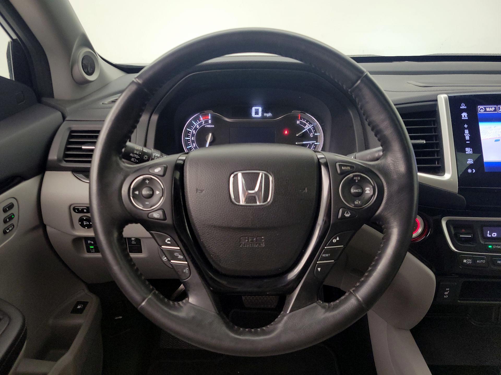 Thumbnail: 2017 Honda Ridgeline - 10