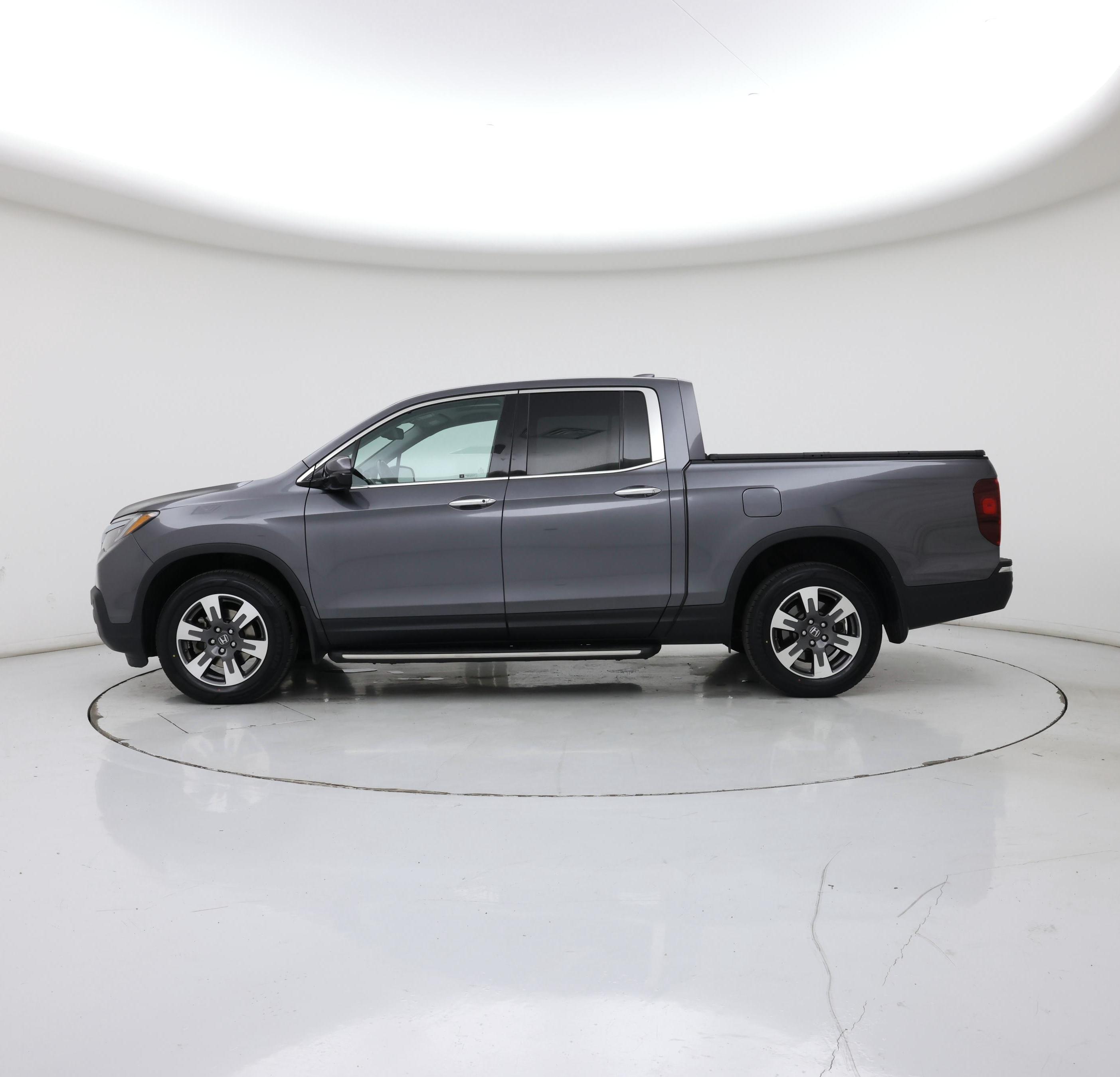 Thumbnail: 2017 Honda Ridgeline - 3
